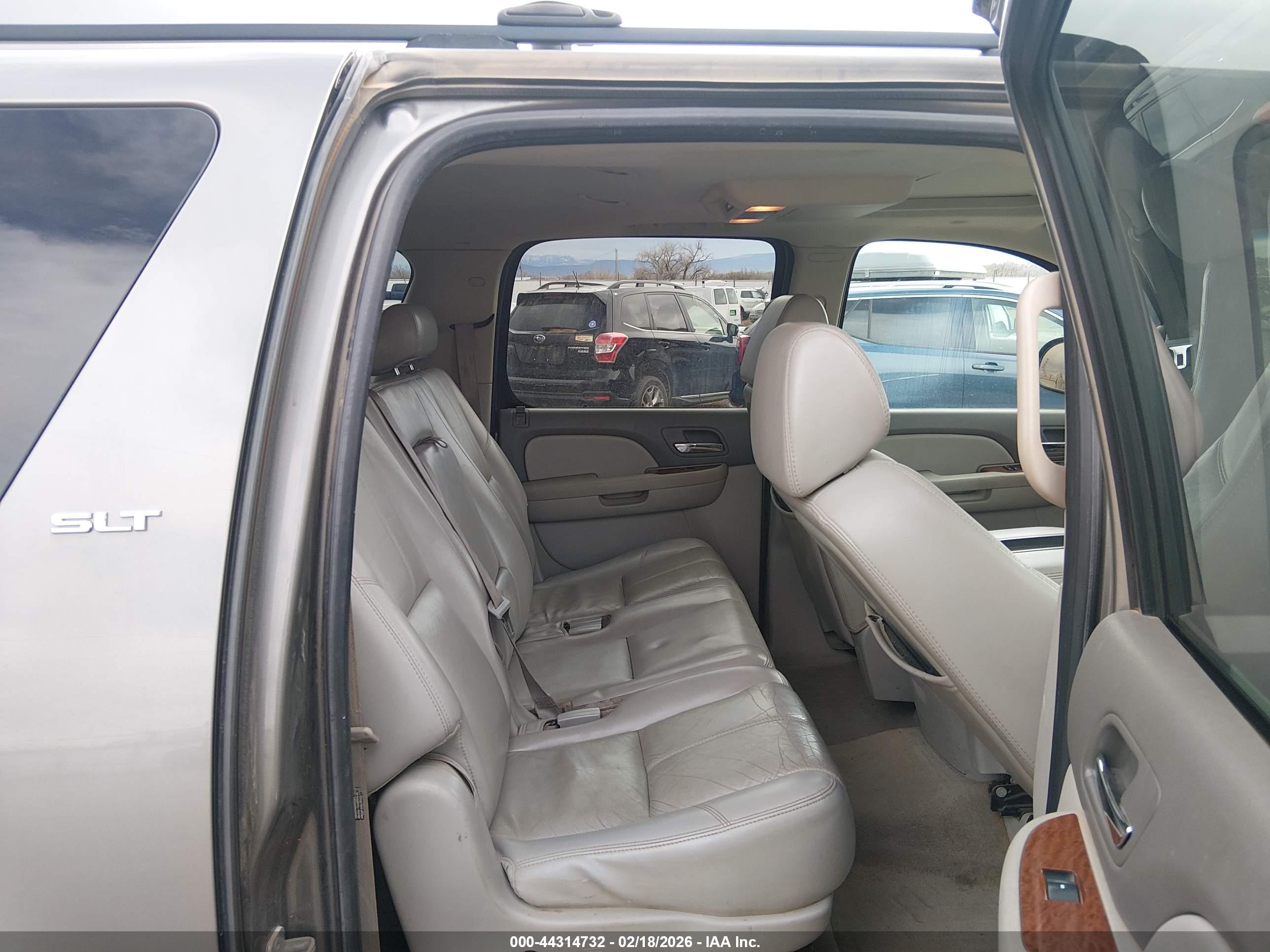 GMC YUKON image 8
