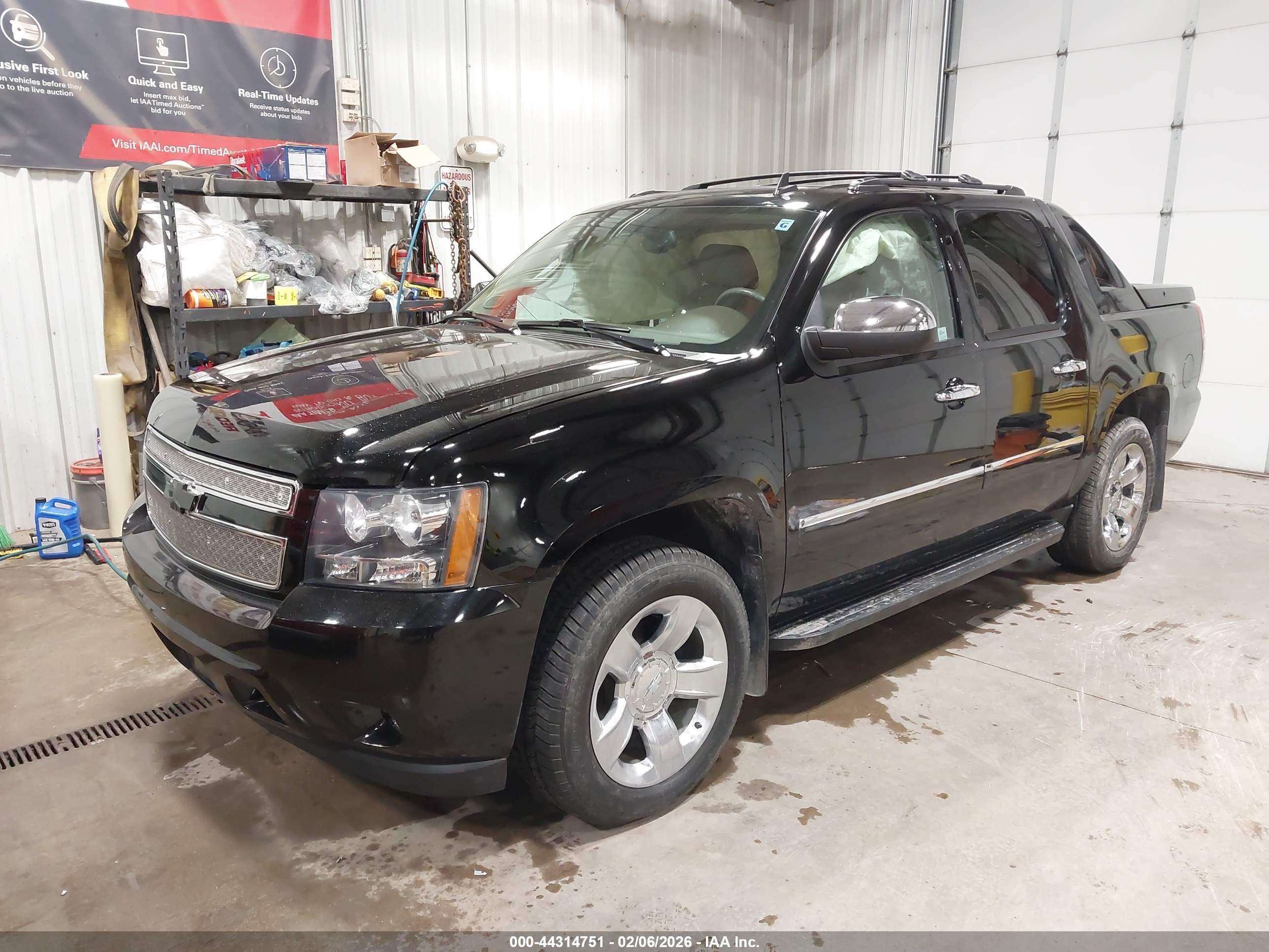 CHEVROLET AVALANCHE image 2