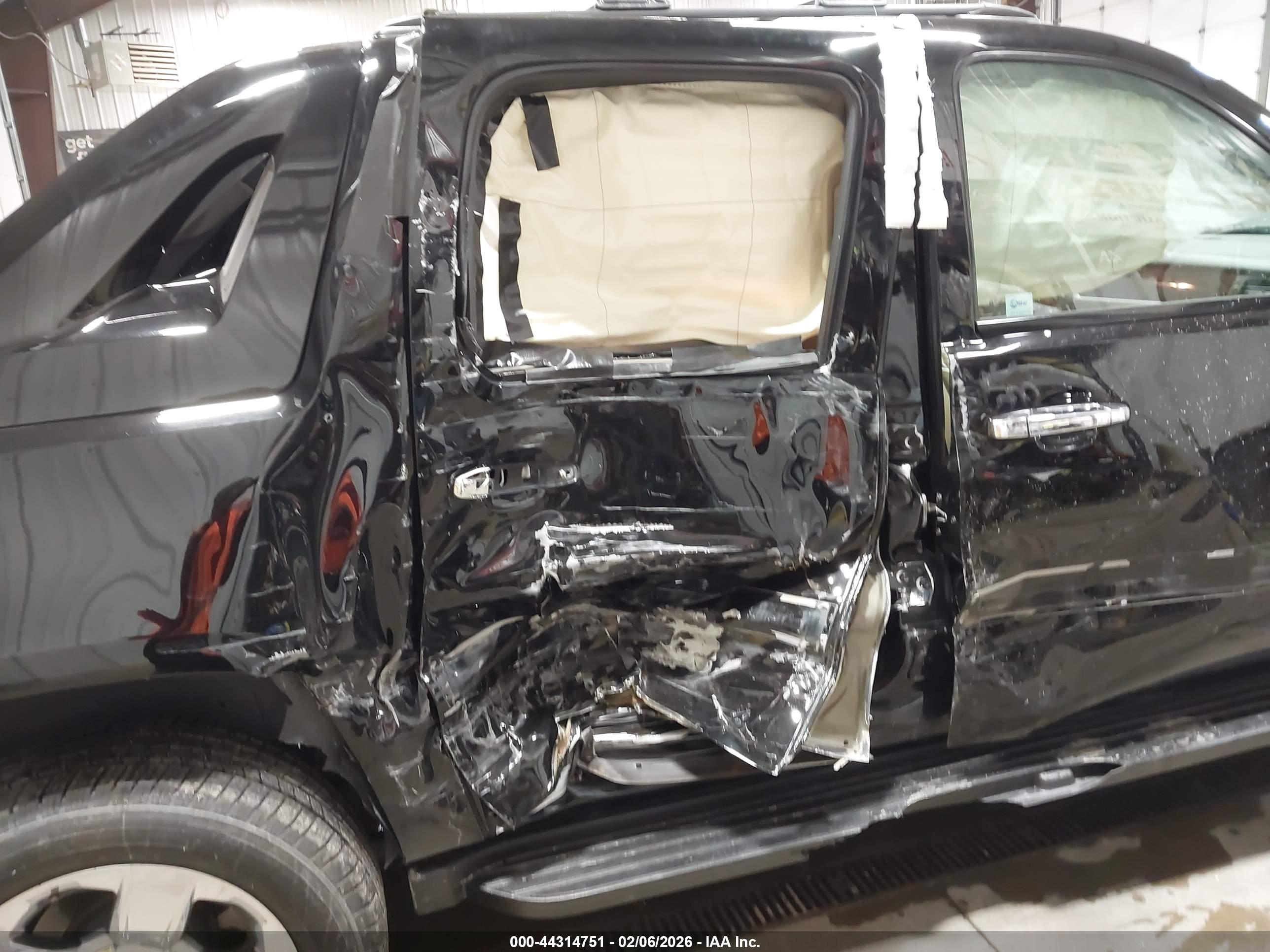 CHEVROLET AVALANCHE image 6