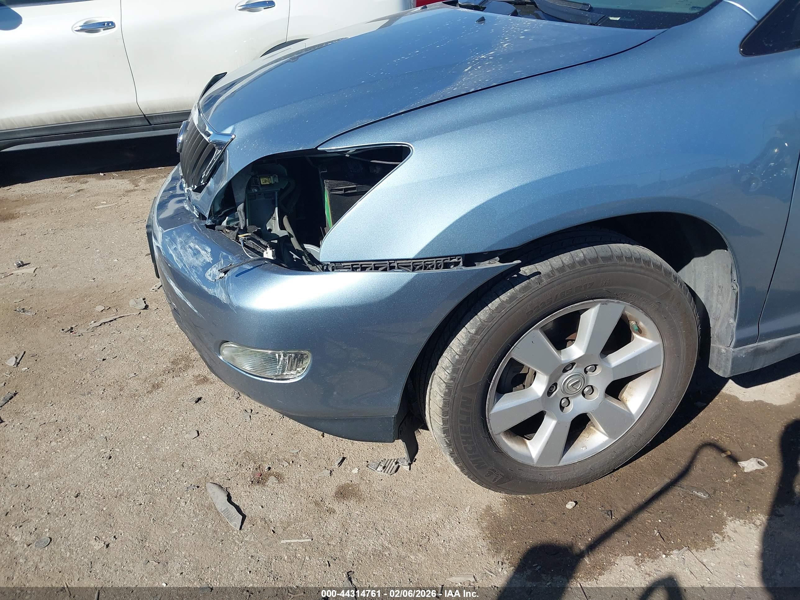 LEXUS RX image 6