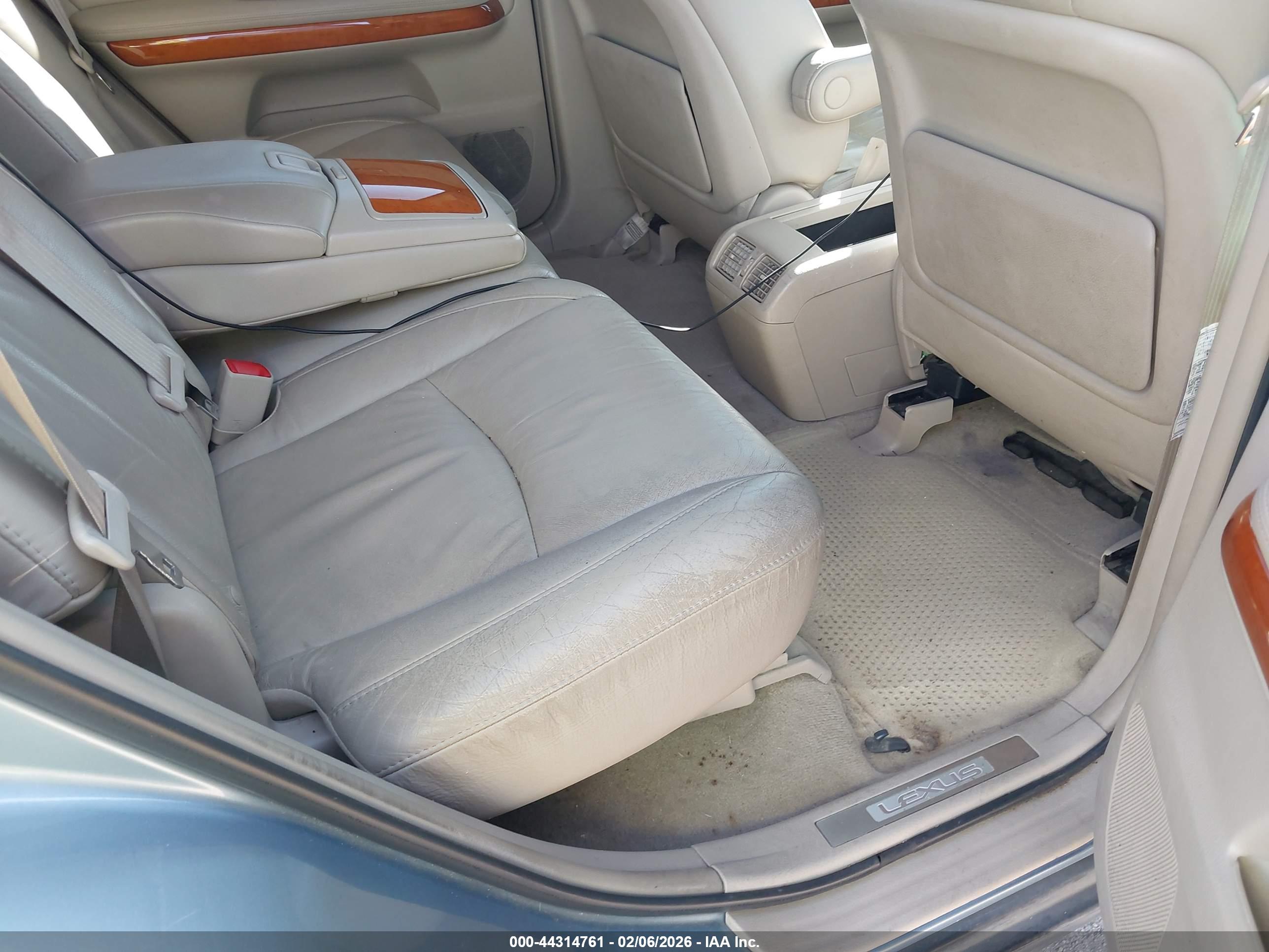 LEXUS RX image 8
