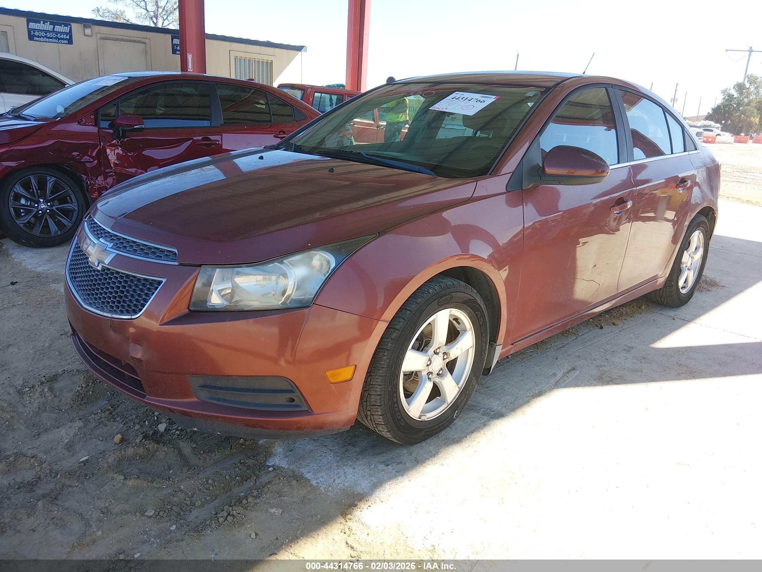 CHEVROLET CRUZE image 2