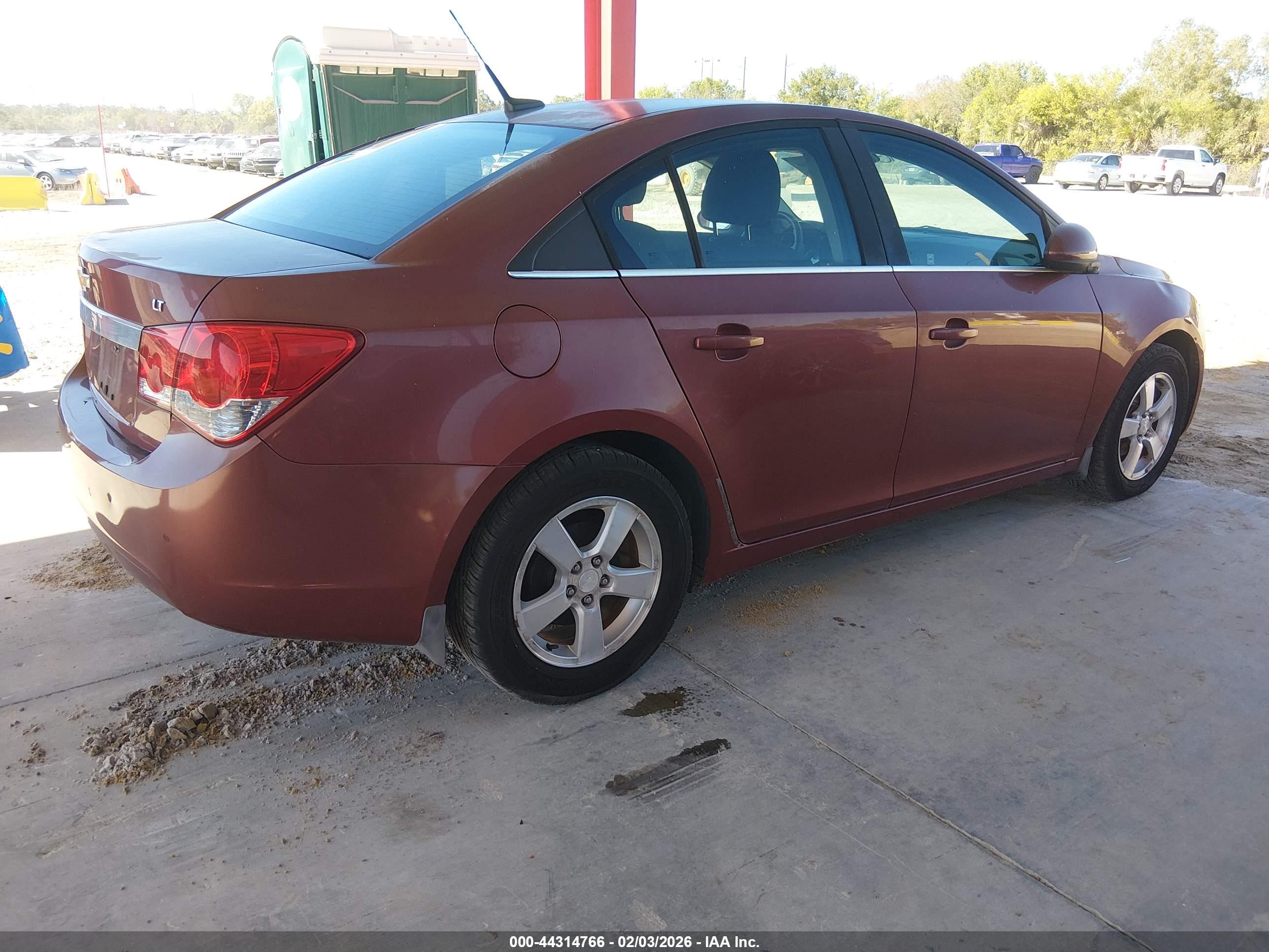 CHEVROLET CRUZE image 4