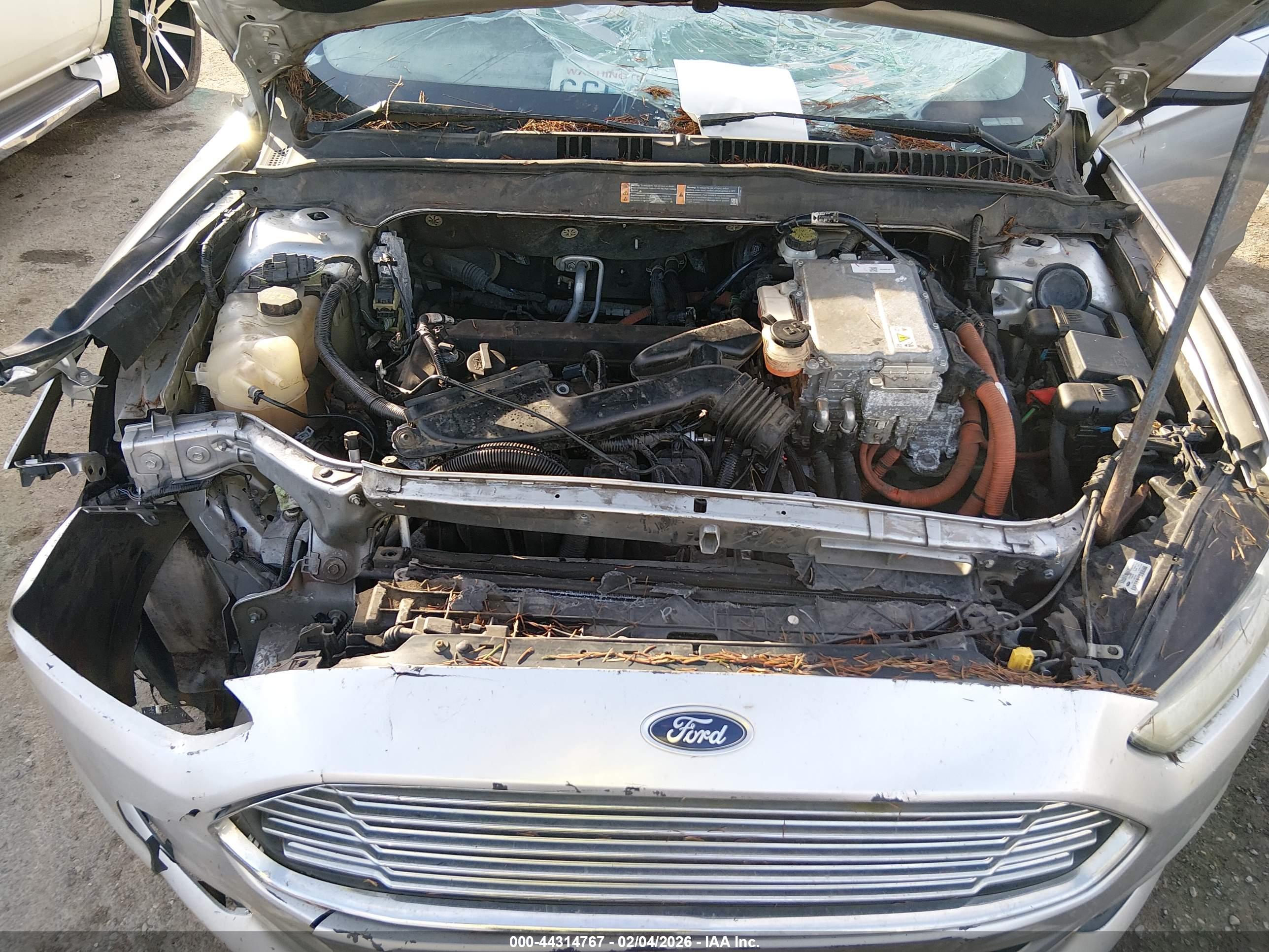 FORD FUSION image 10