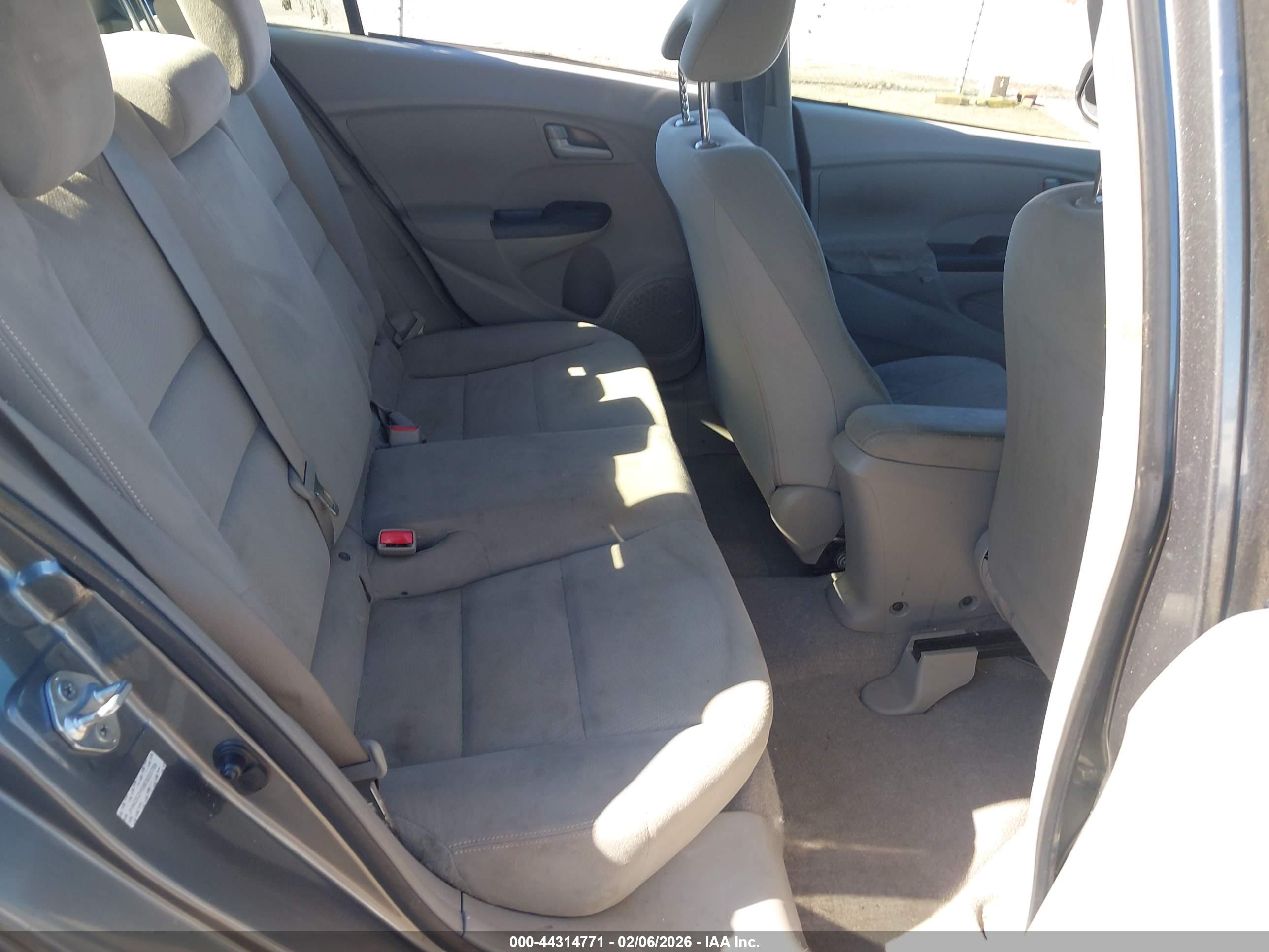 HONDA INSIGHT image 8
