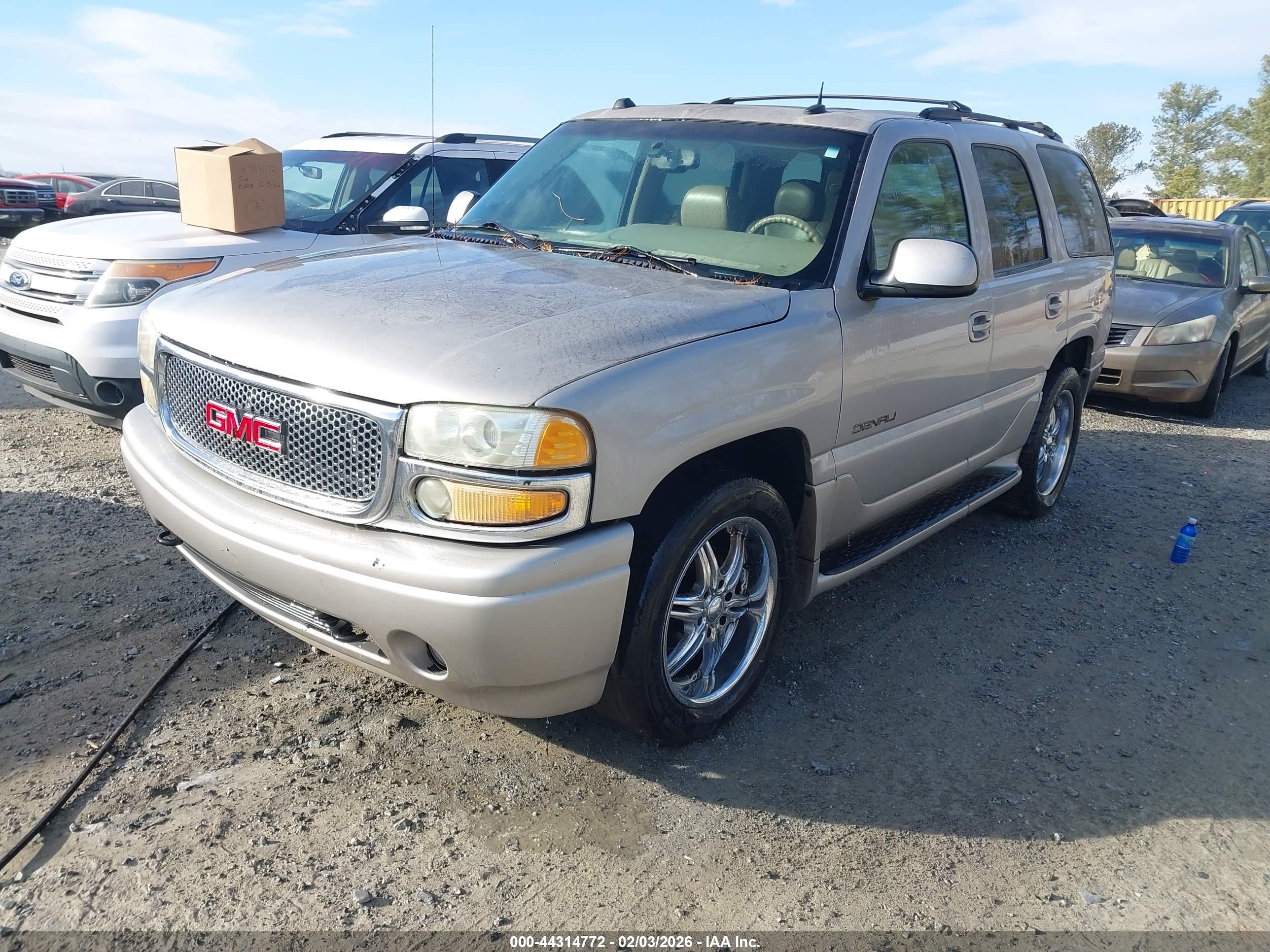 GMC YUKON image 2