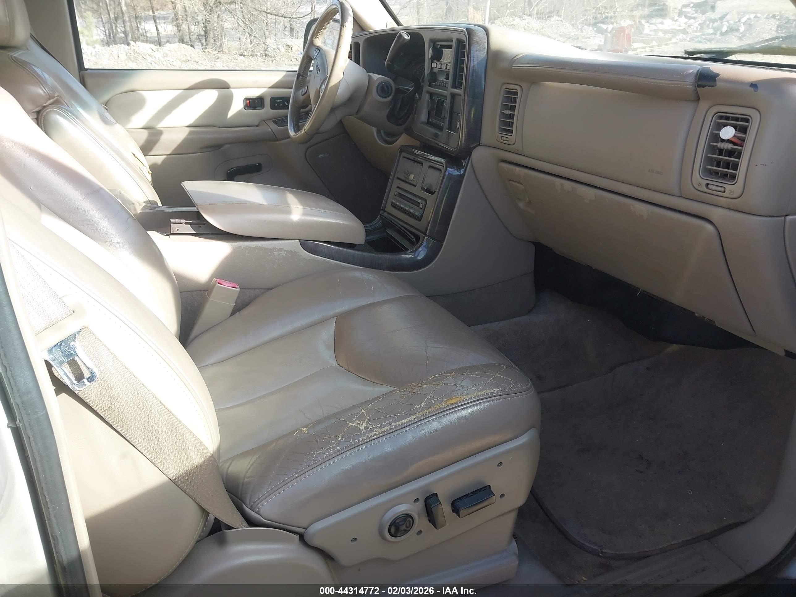 GMC YUKON image 5