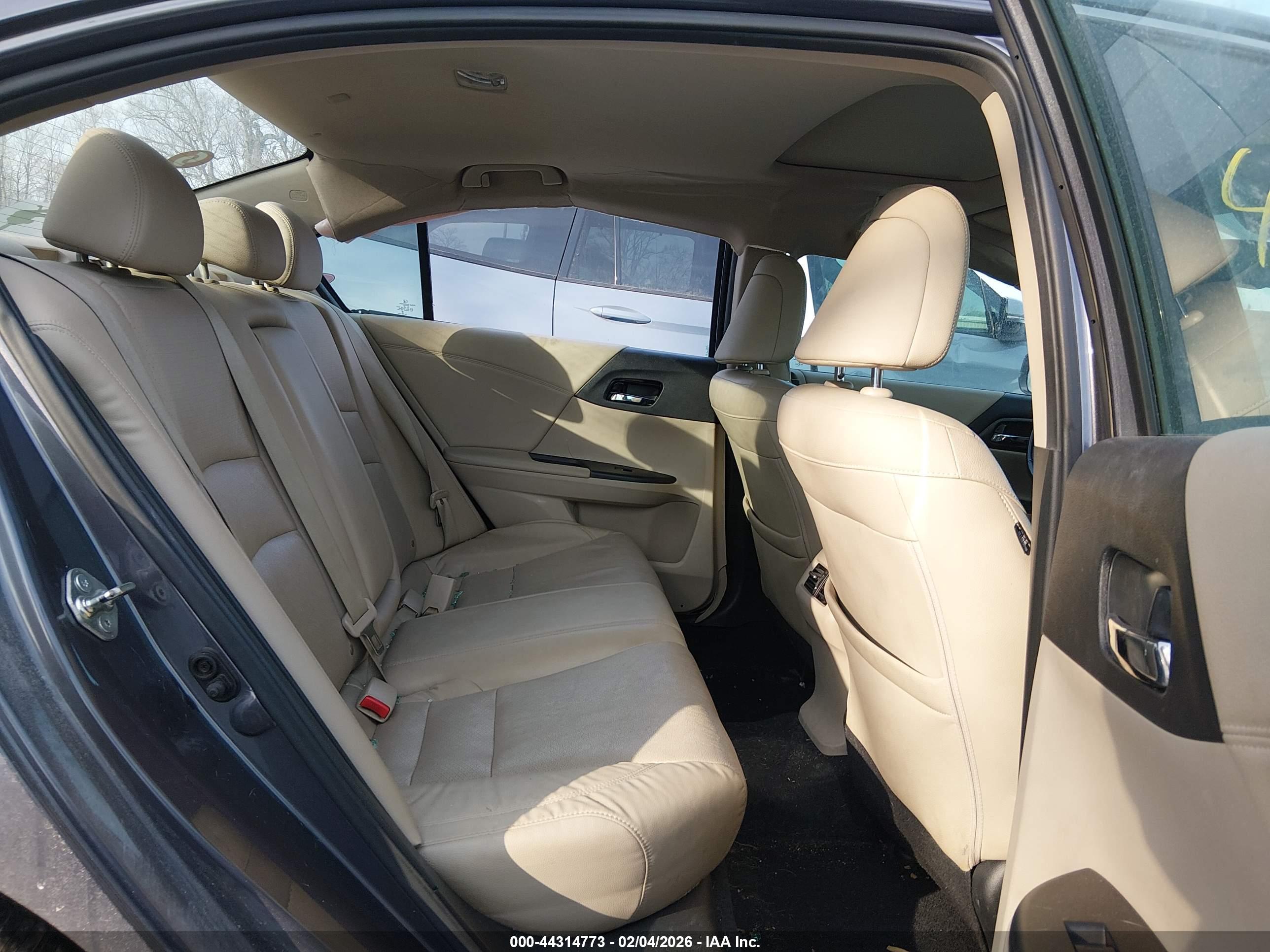 HONDA ACCORD image 8
