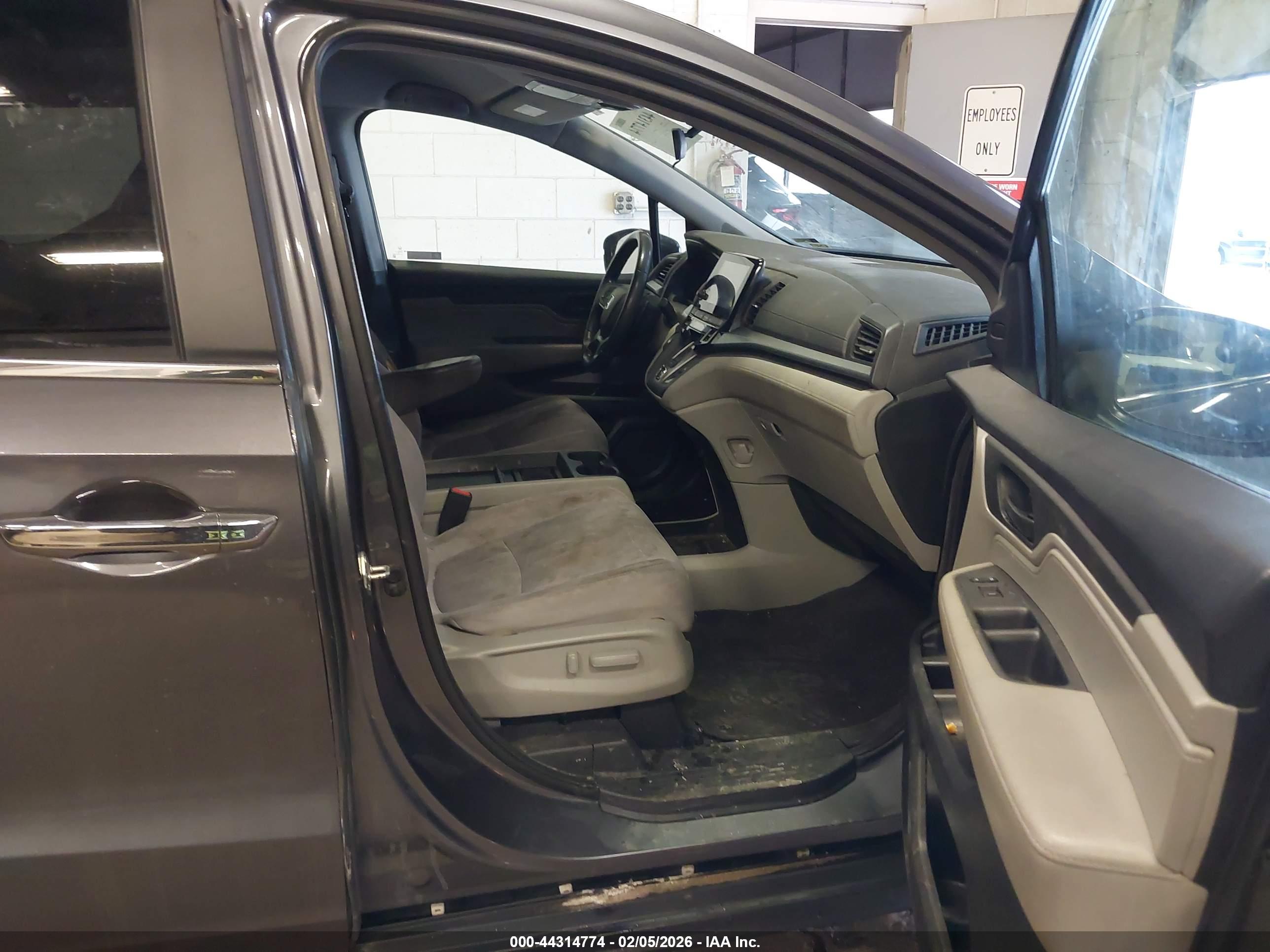 HONDA ODYSSEY image 5