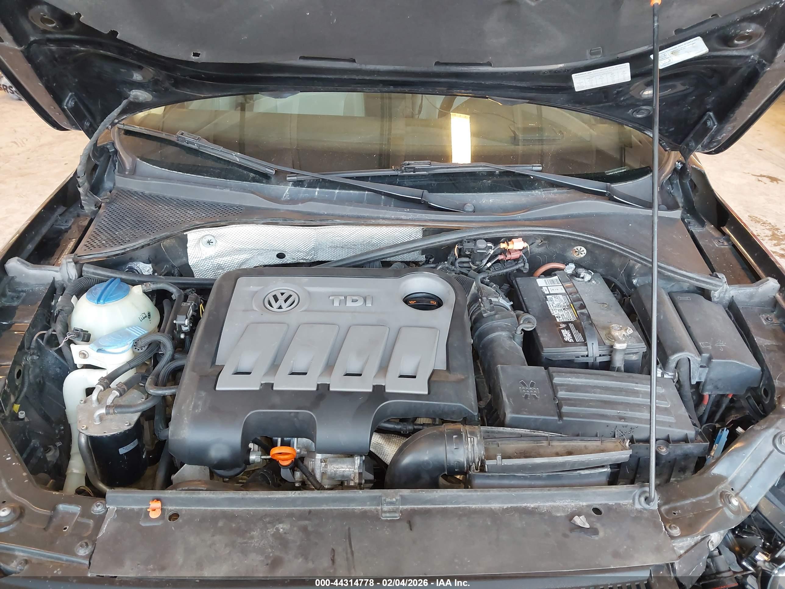 VOLKSWAGEN PASSAT image 10