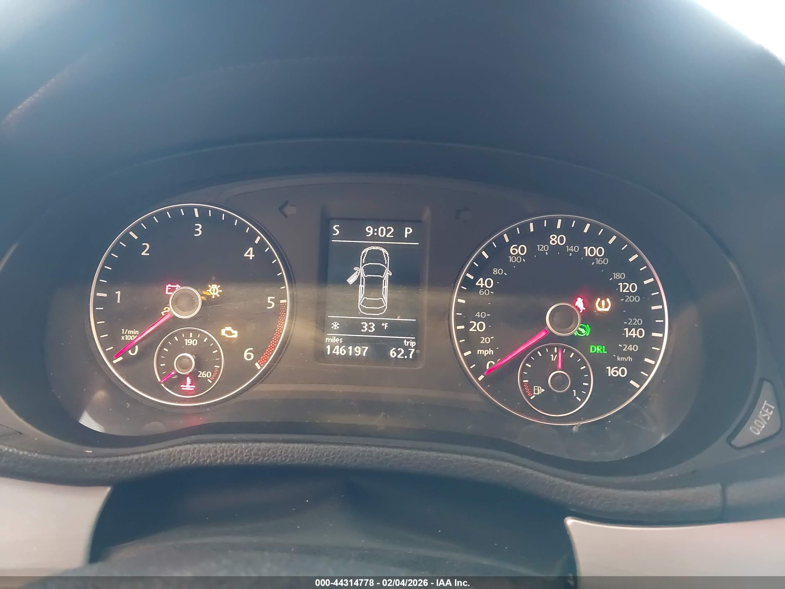 VOLKSWAGEN PASSAT image 7