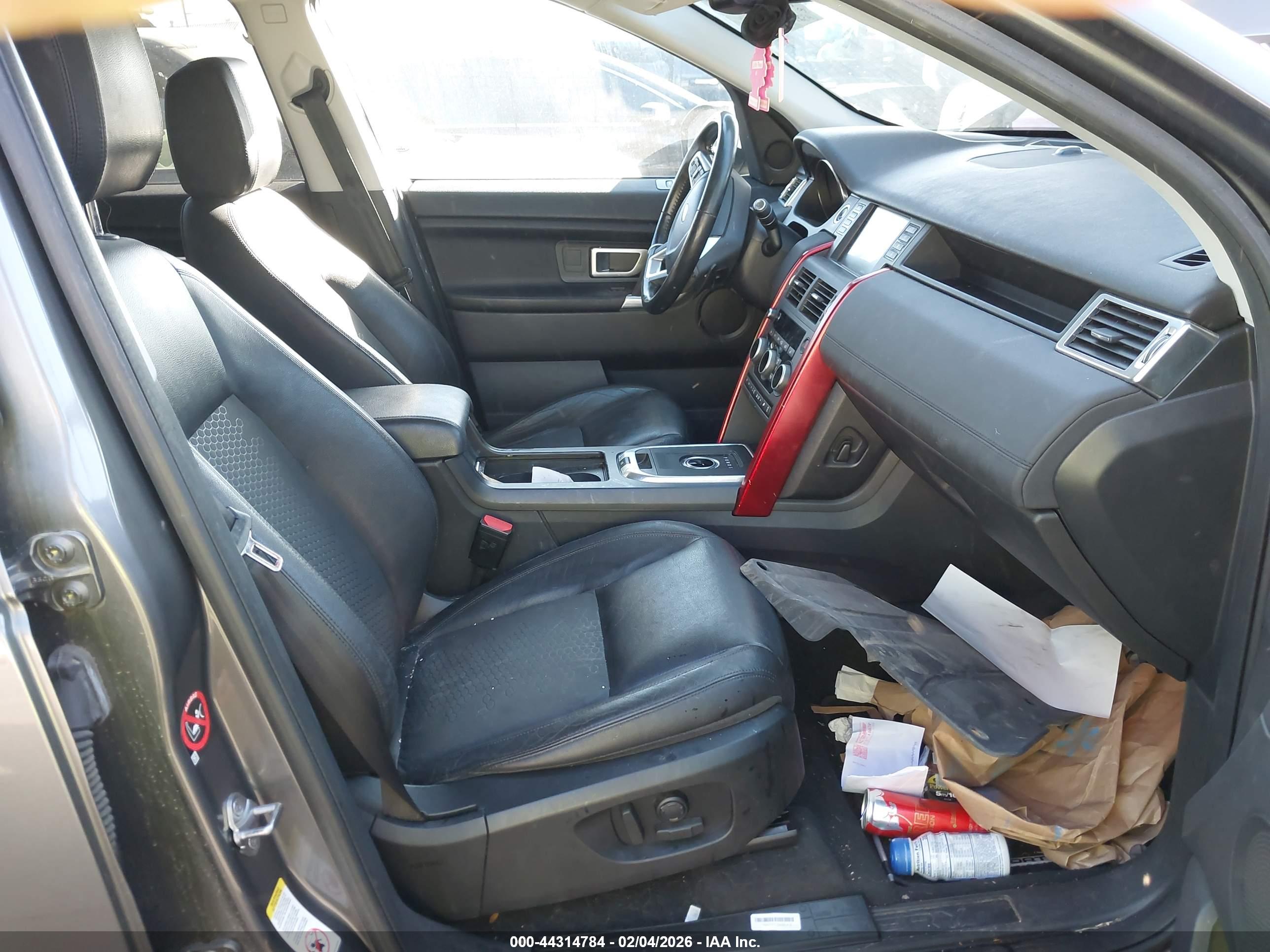 LAND ROVER image 5