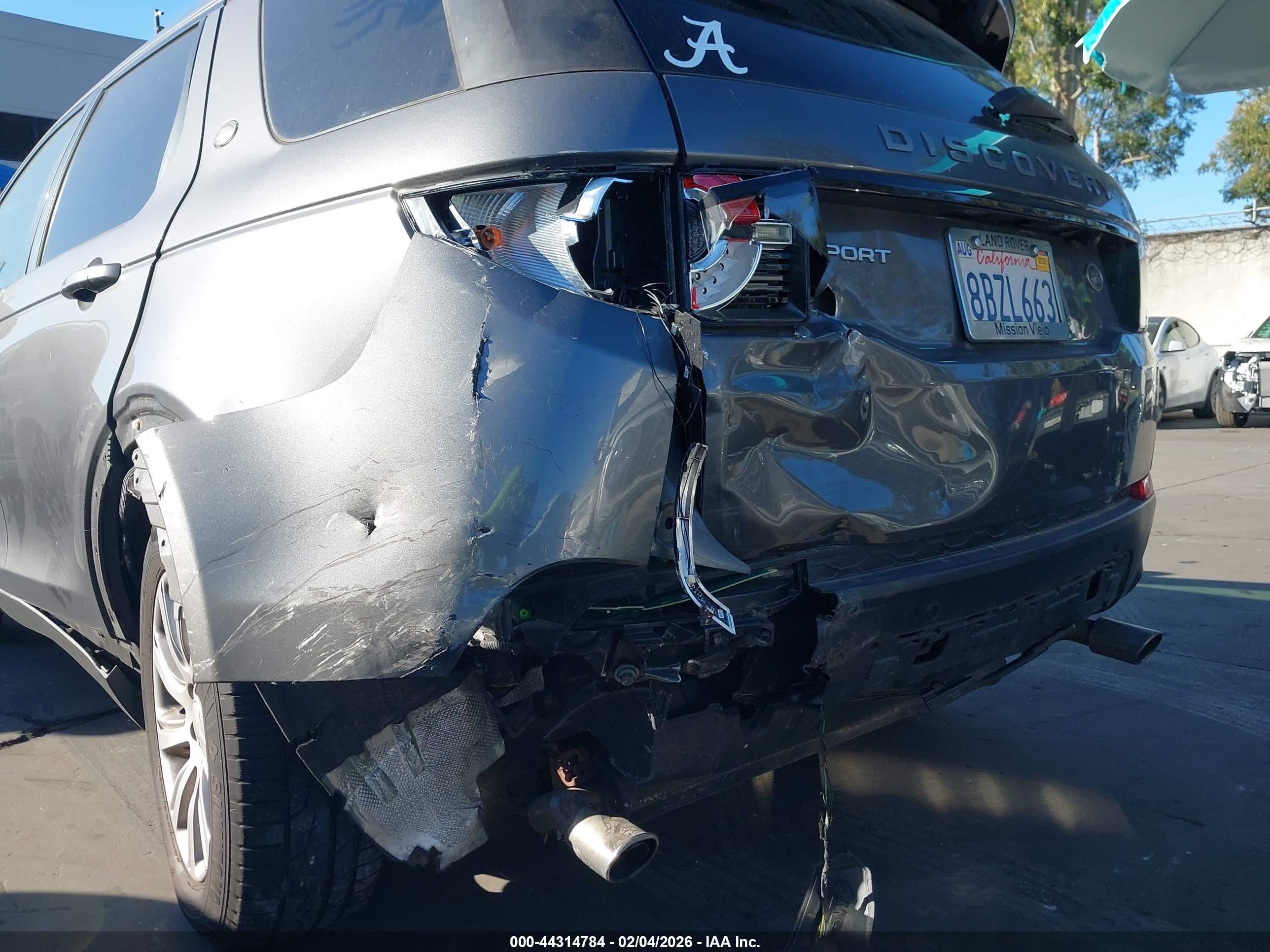 LAND ROVER image 6