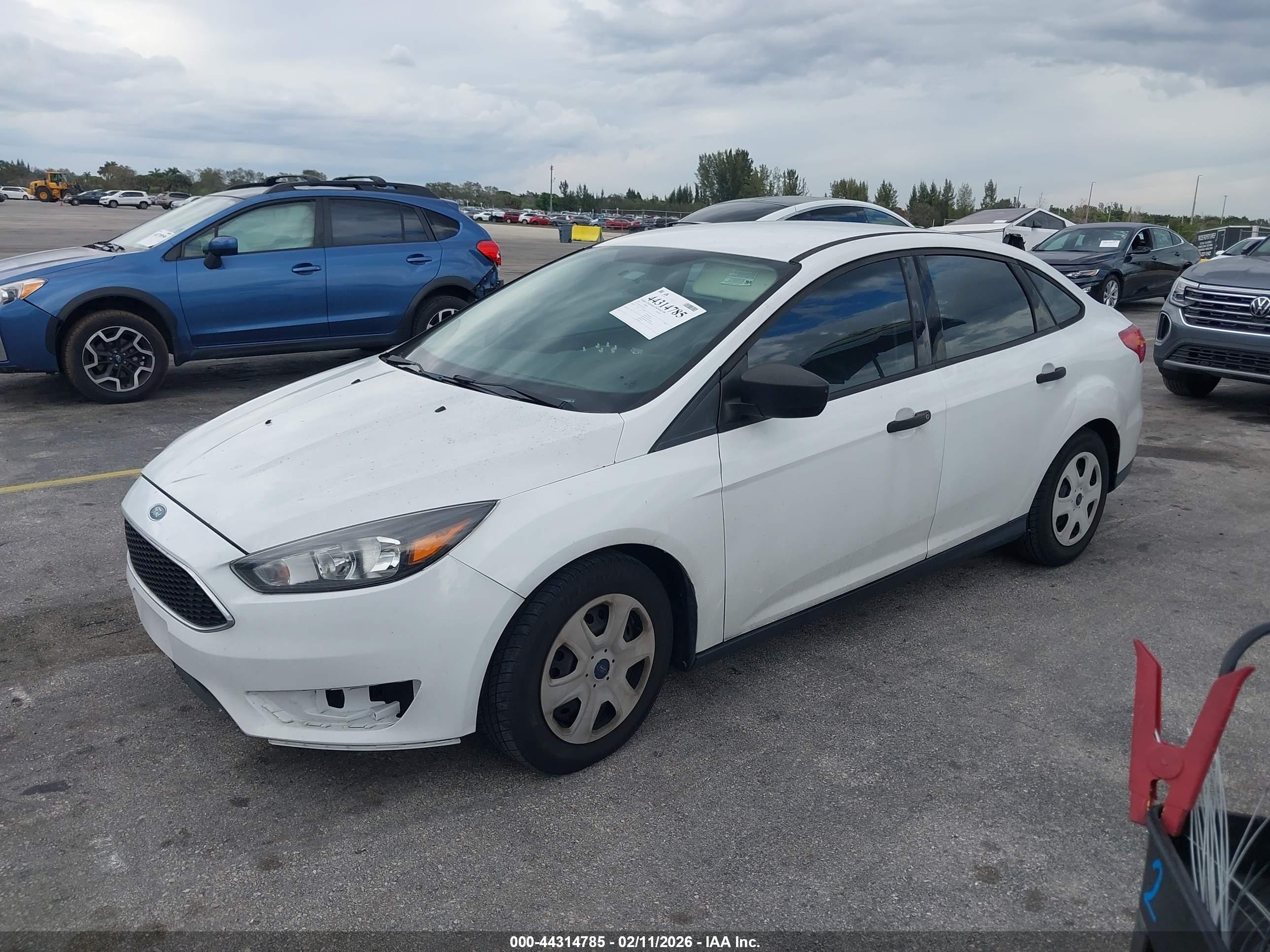 FORD FOCUS image 2