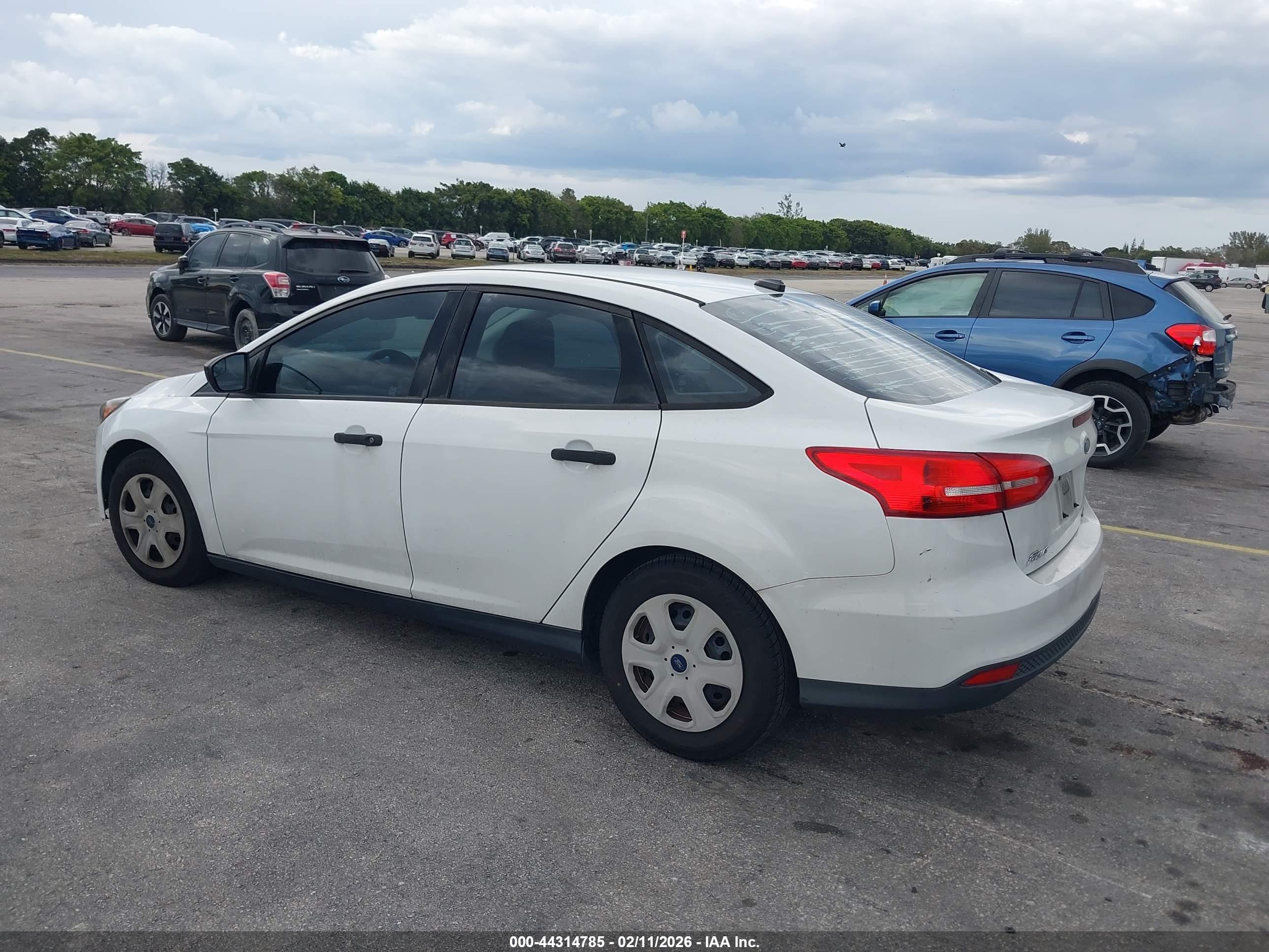 FORD FOCUS image 3