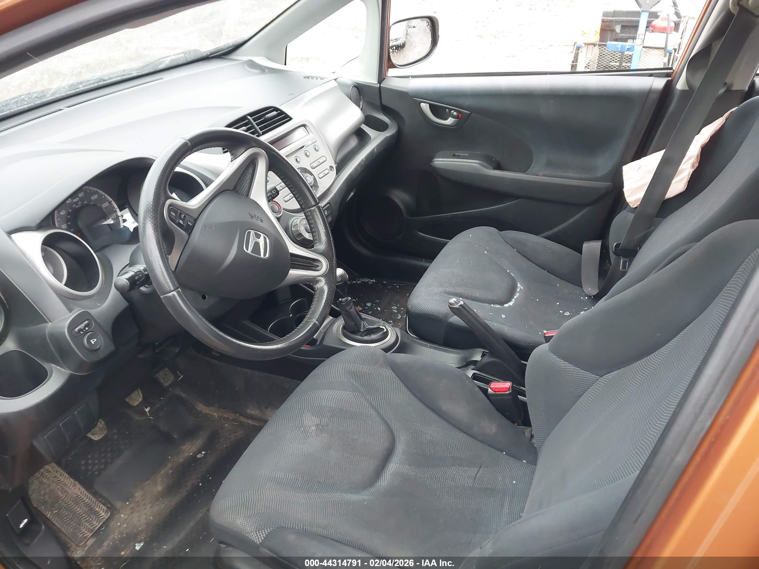 HONDA FIT image 5