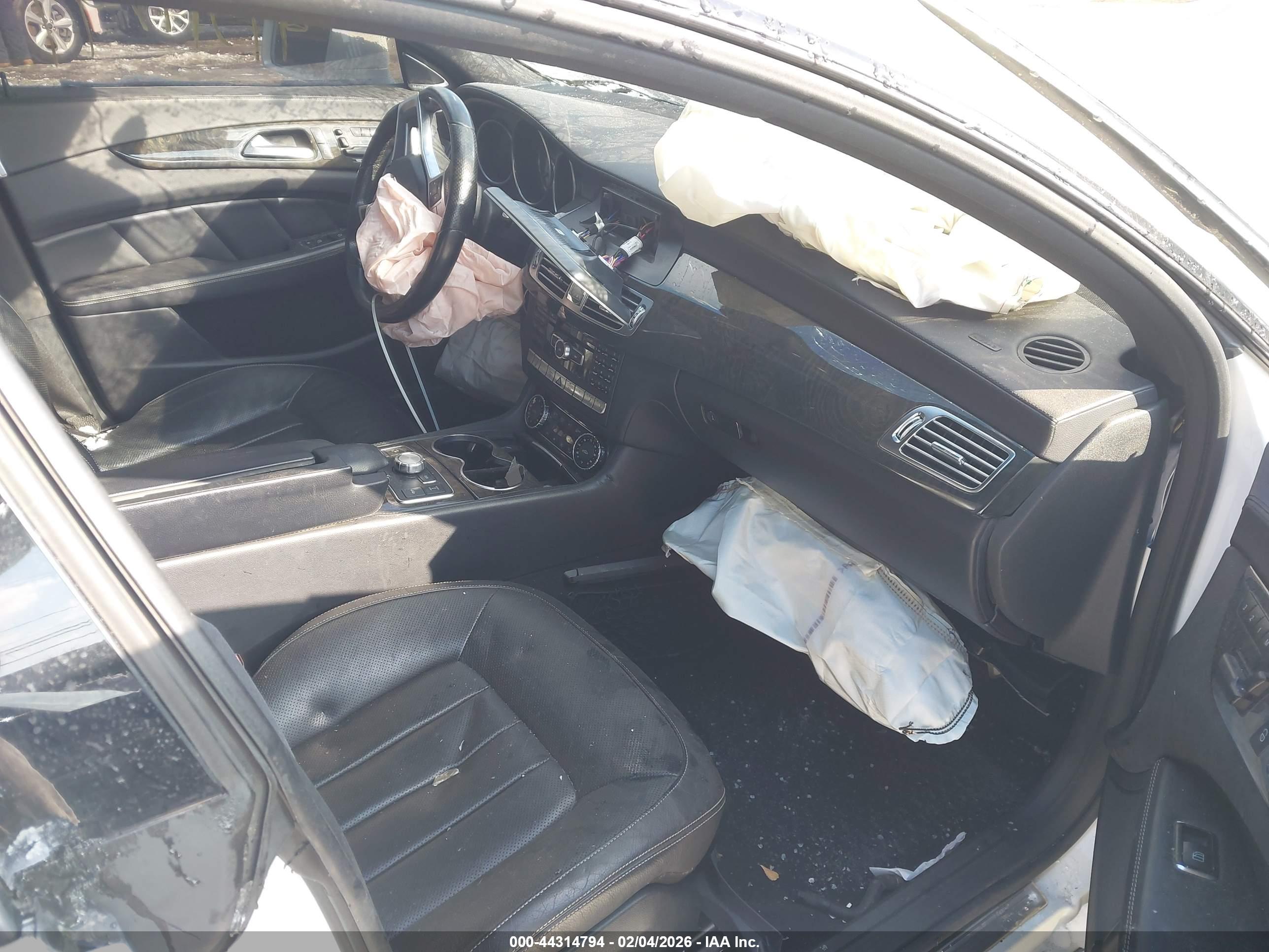 MERCEDES-BENZ CLS image 5