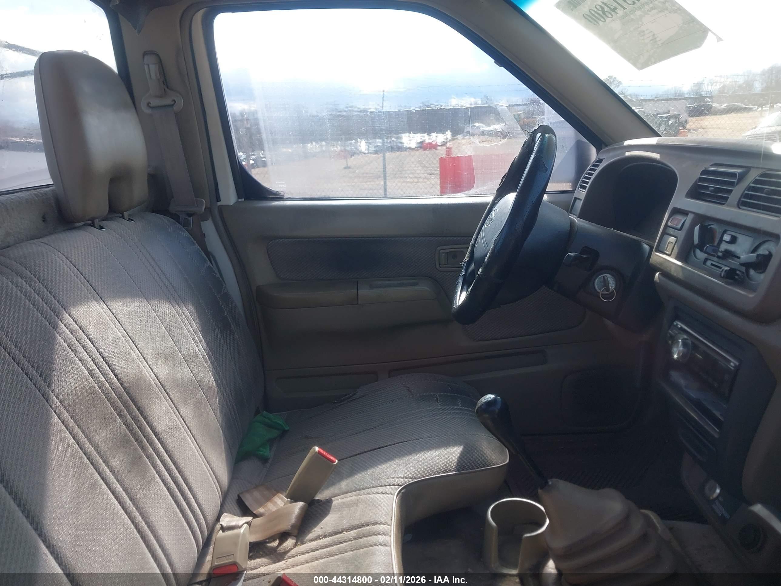 NISSAN FRONTIER image 5