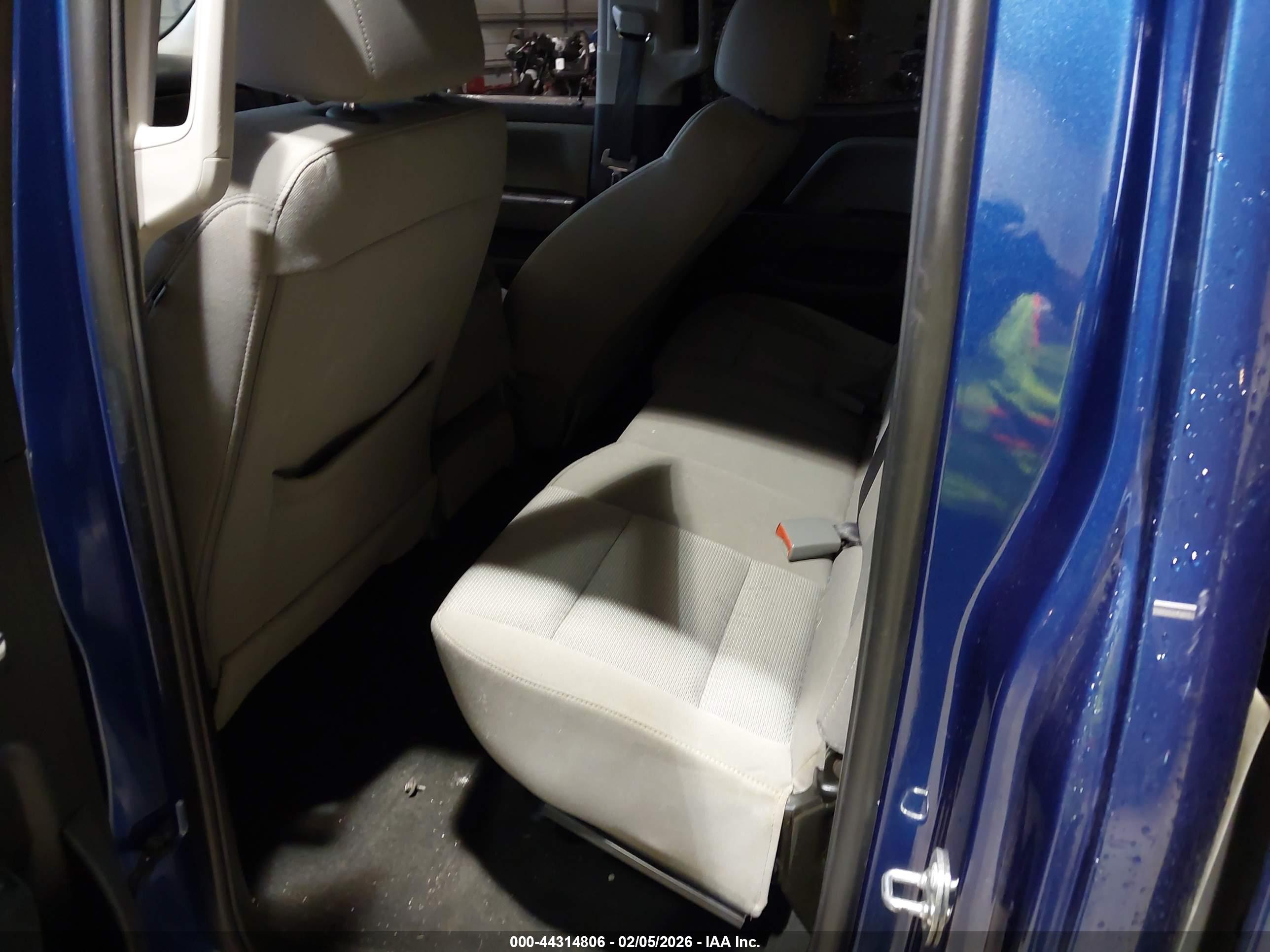 GMC SIERRA image 8