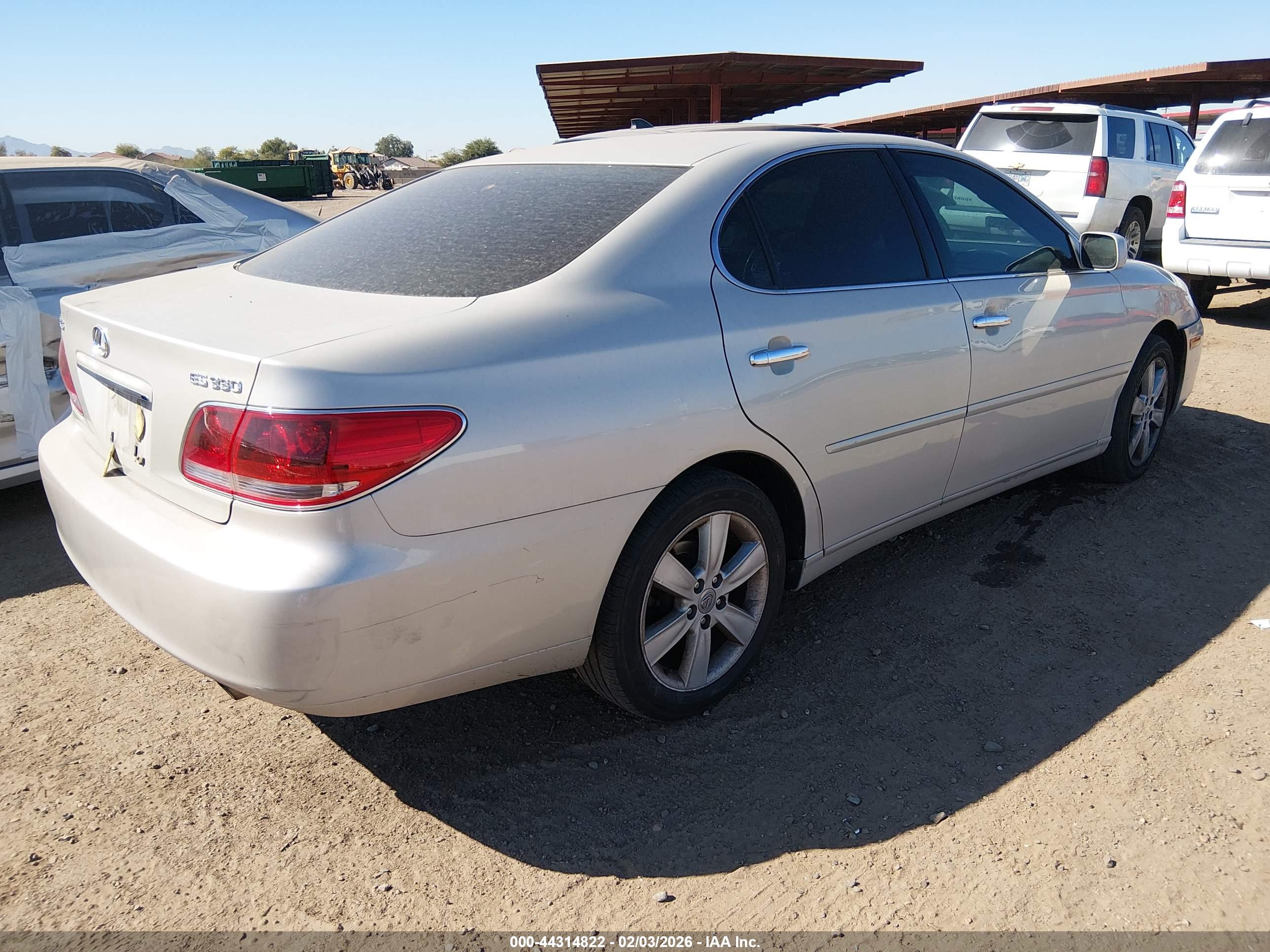 LEXUS ES image 4