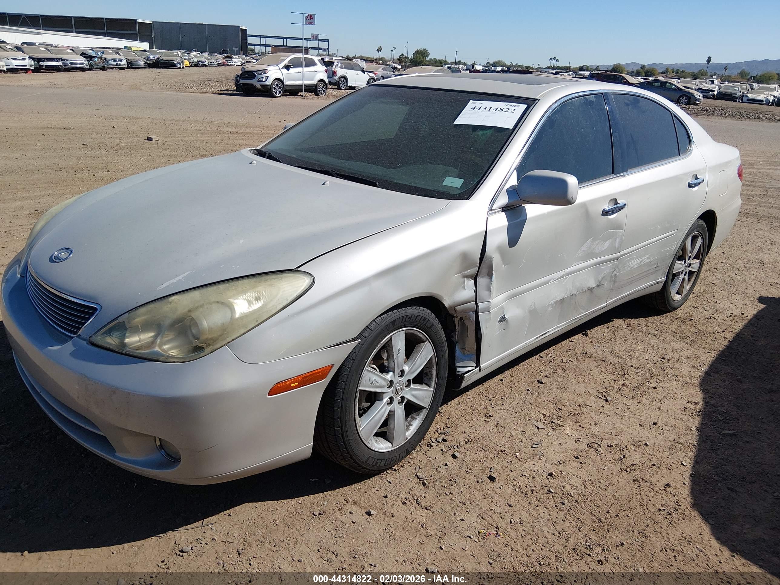 LEXUS ES image 6