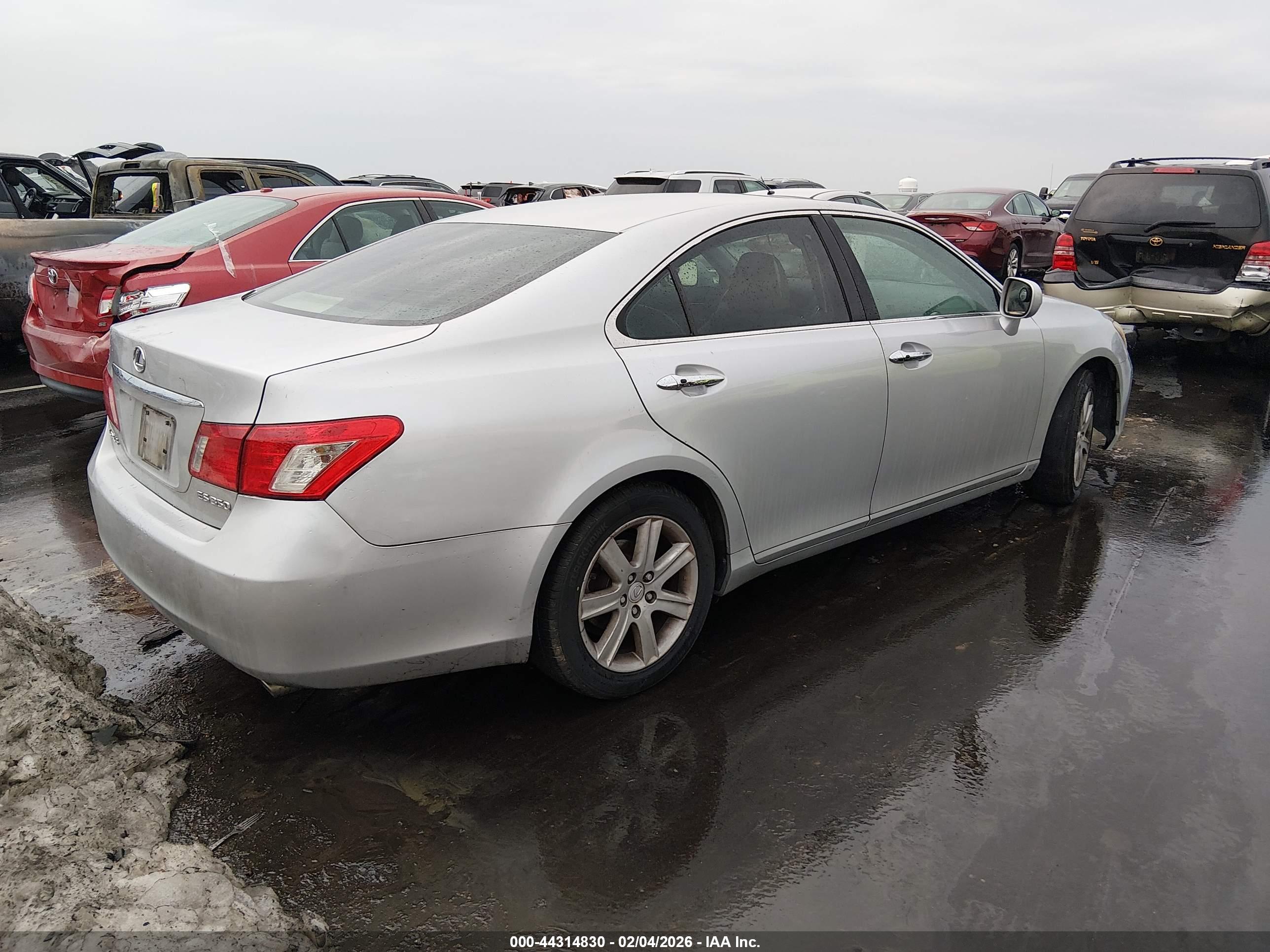 LEXUS ES image 4