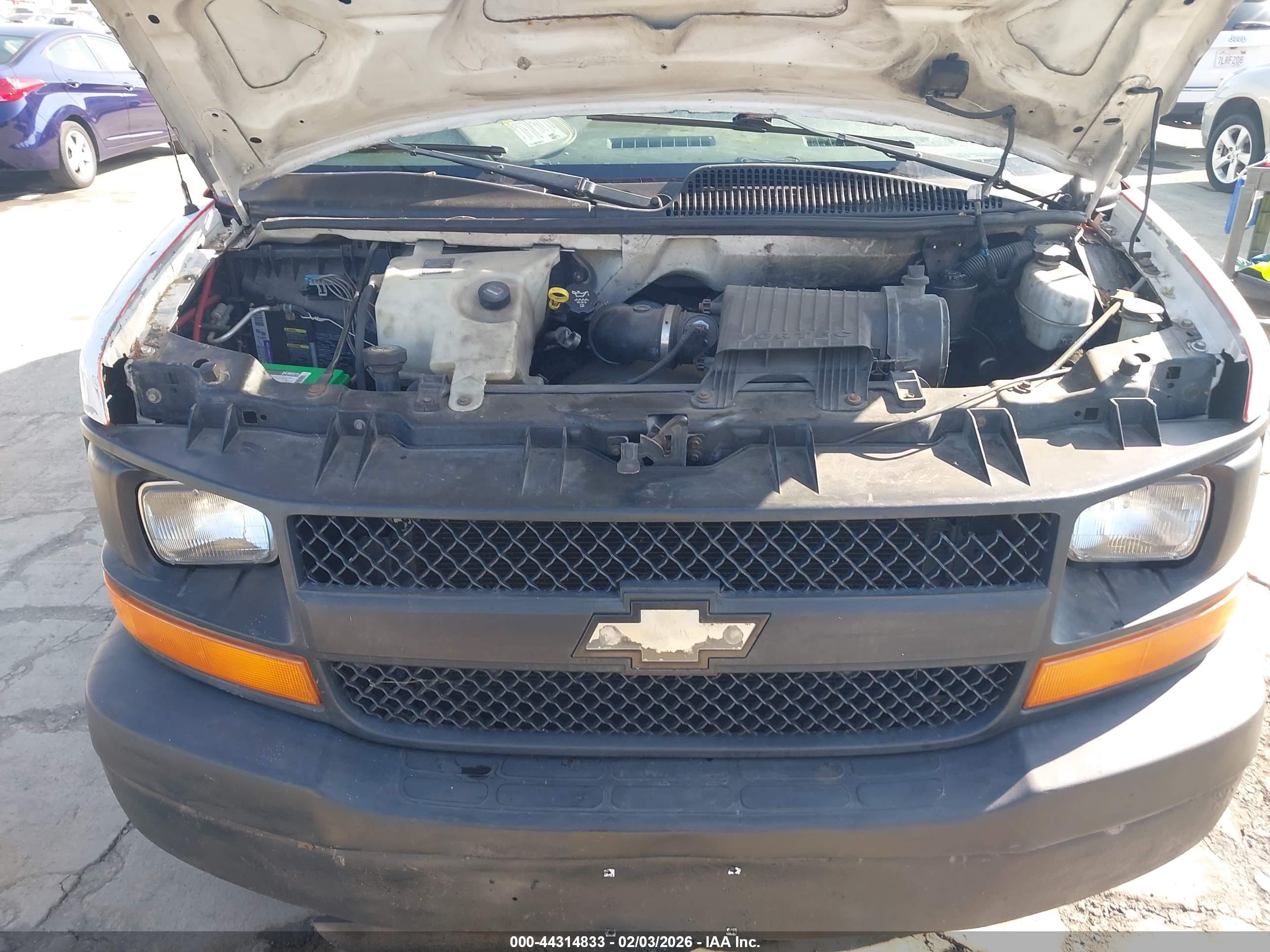 CHEVROLET EXPRESS image 10