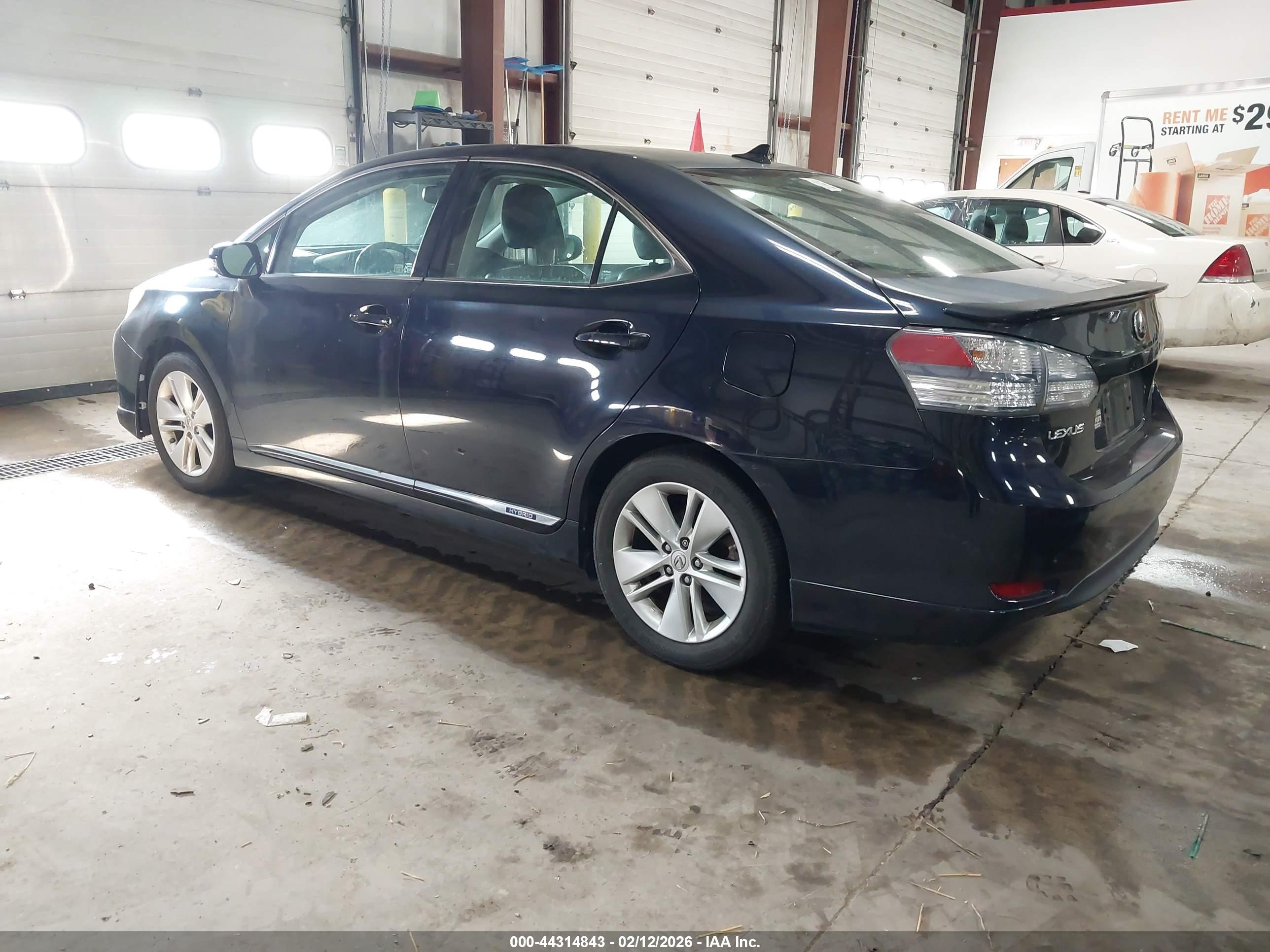 LEXUS HS image 3