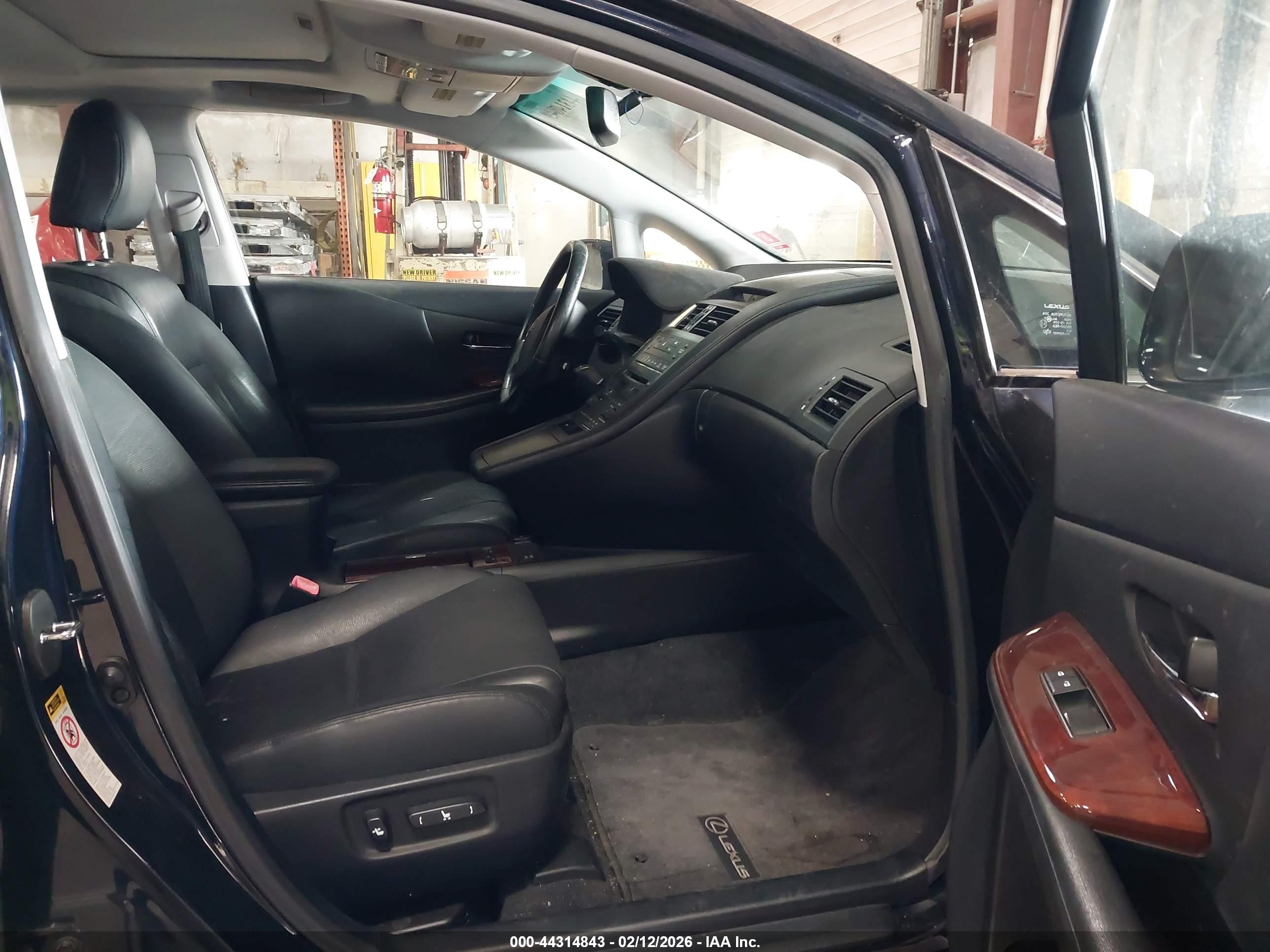 LEXUS HS image 5