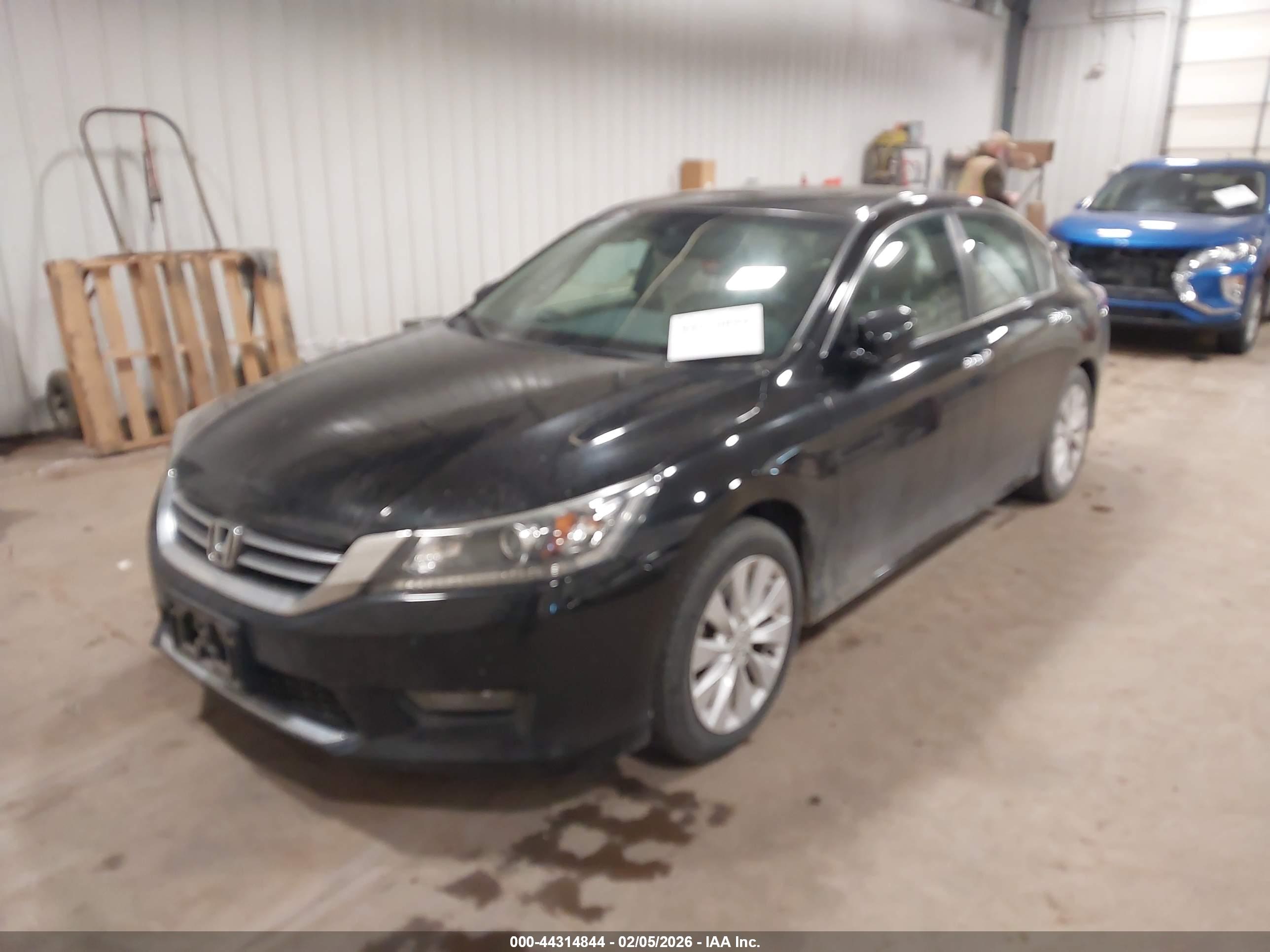 HONDA ACCORD image 2