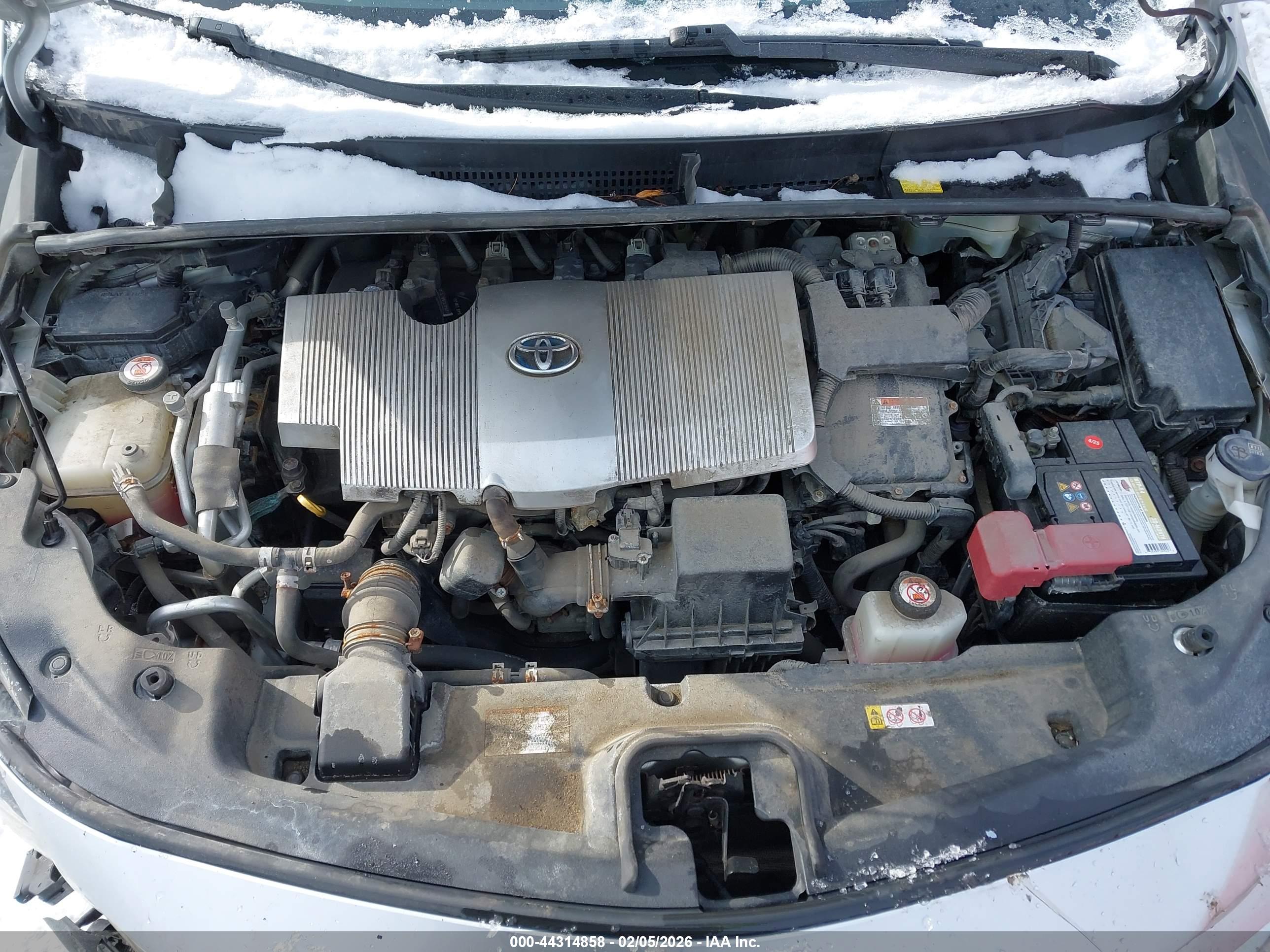 TOYOTA PRIUS image 10