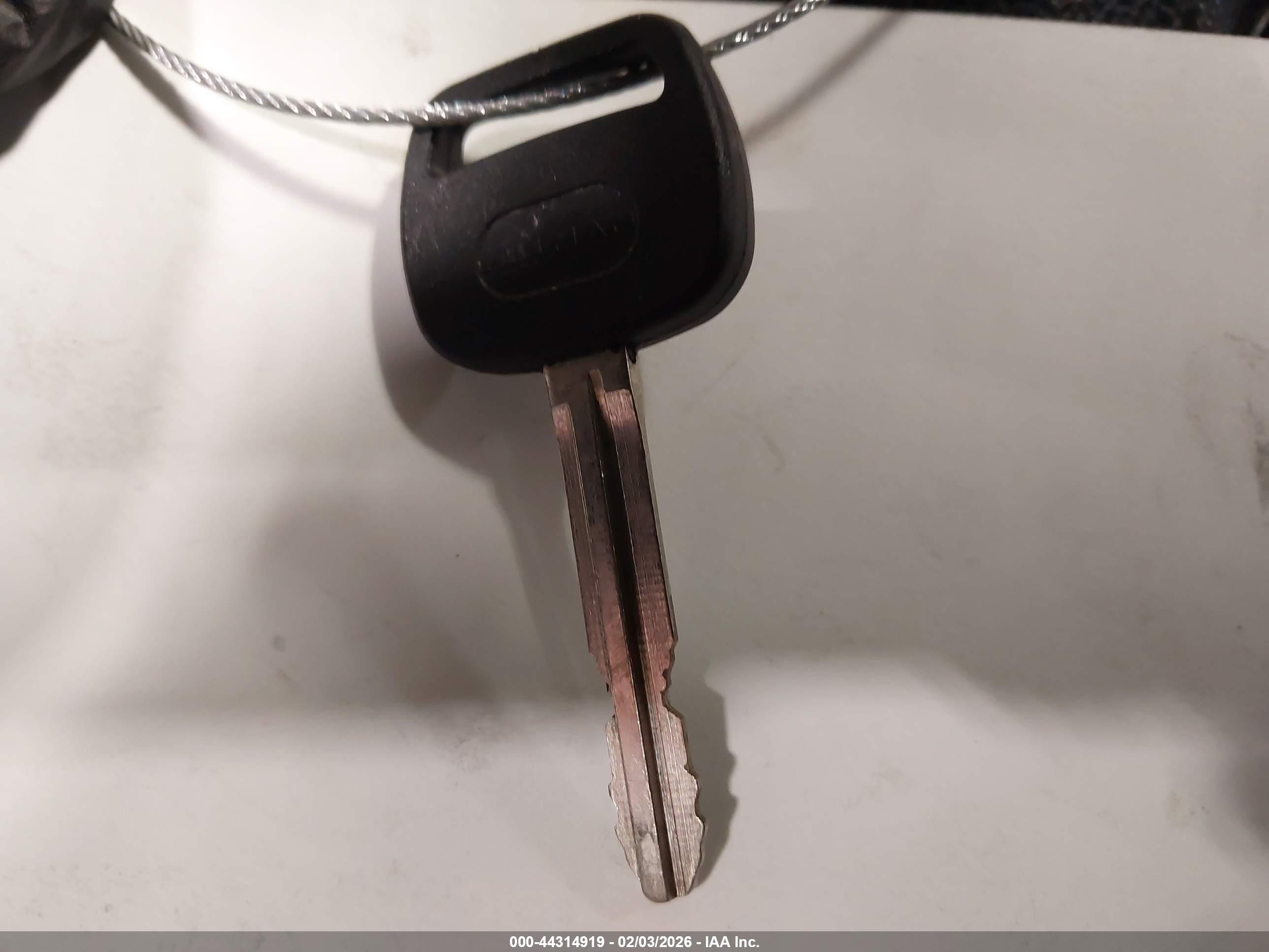 PONTIAC VIBE image 11