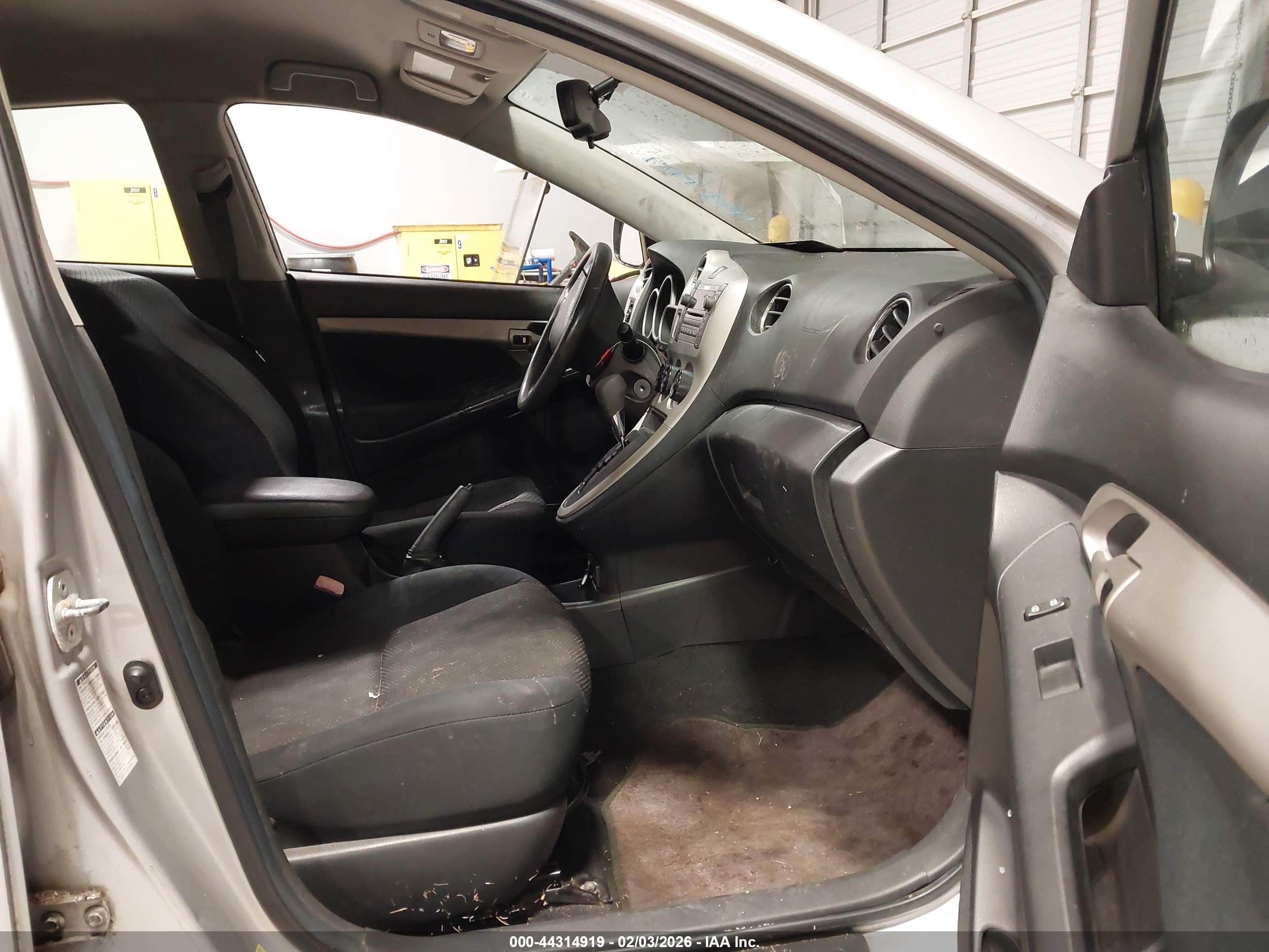 PONTIAC VIBE image 5