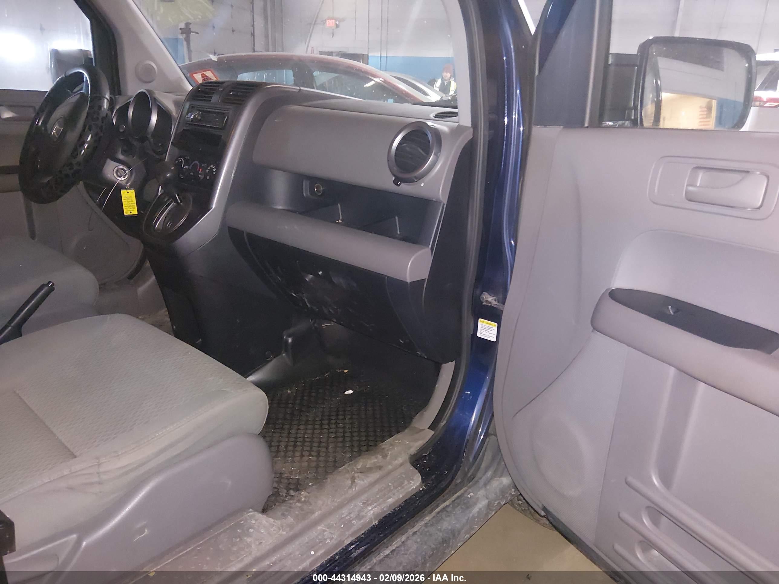 HONDA ELEMENT image 5