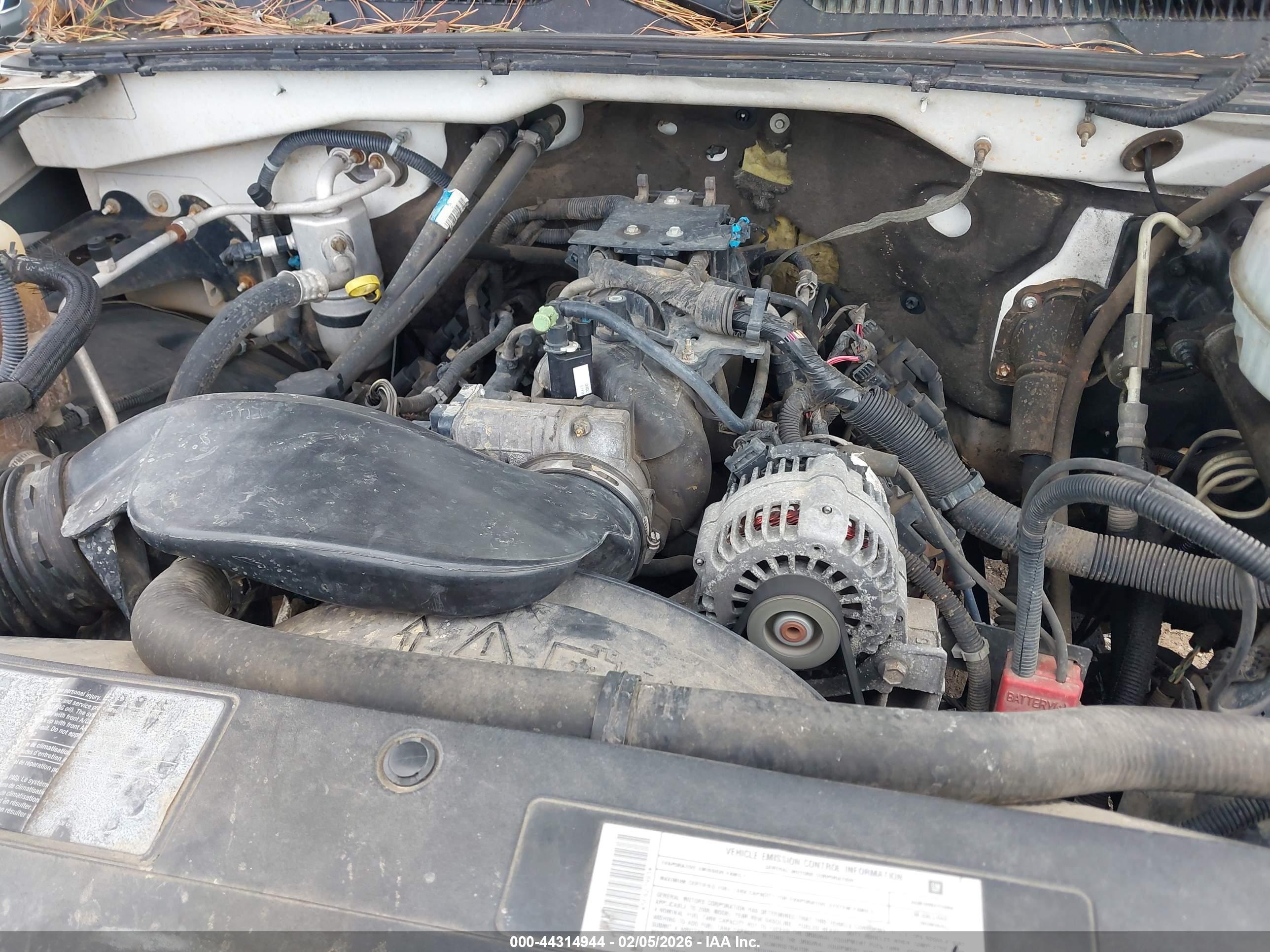 CHEVROLET SILVERADO image 10