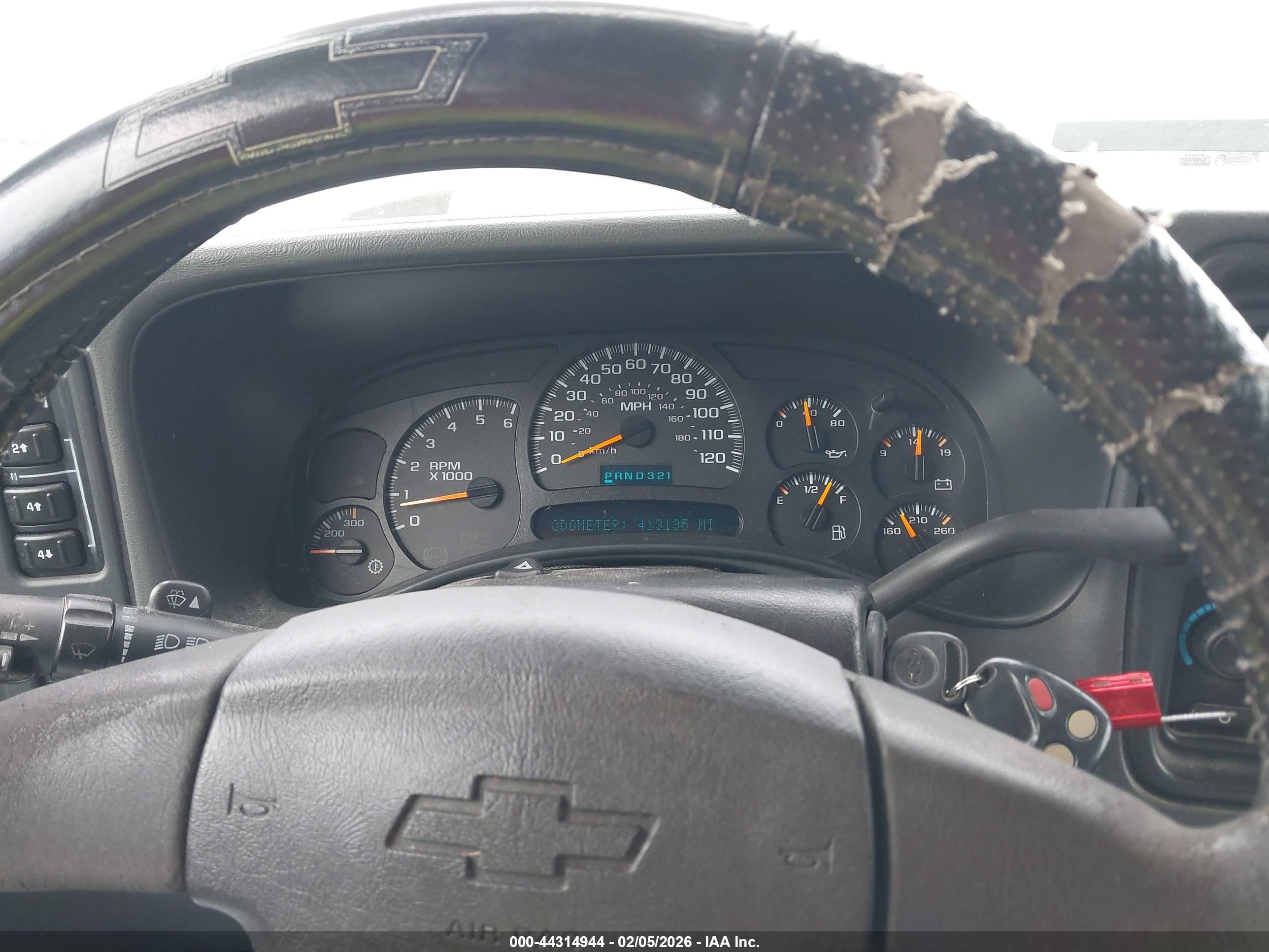 CHEVROLET SILVERADO image 7