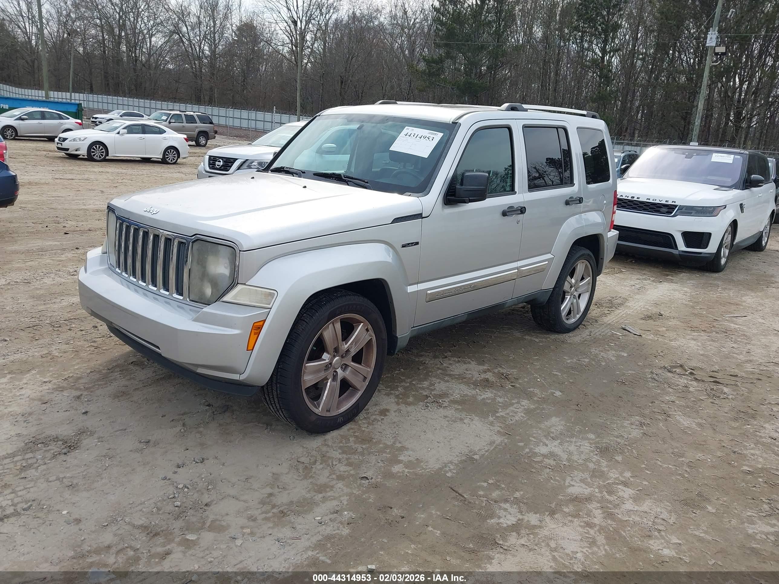 JEEP LIBERTY image 2