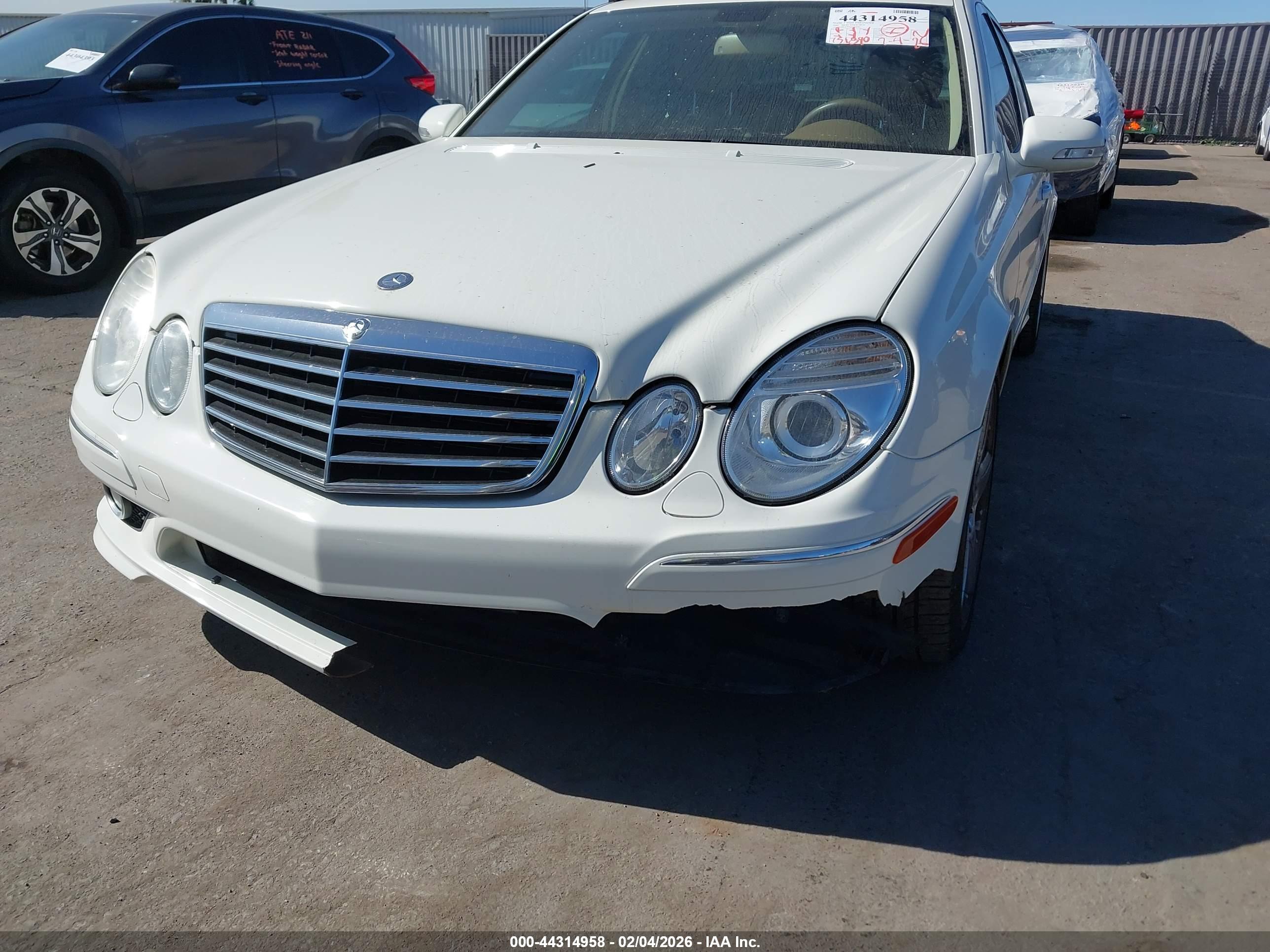 MERCEDES-BENZ E image 6
