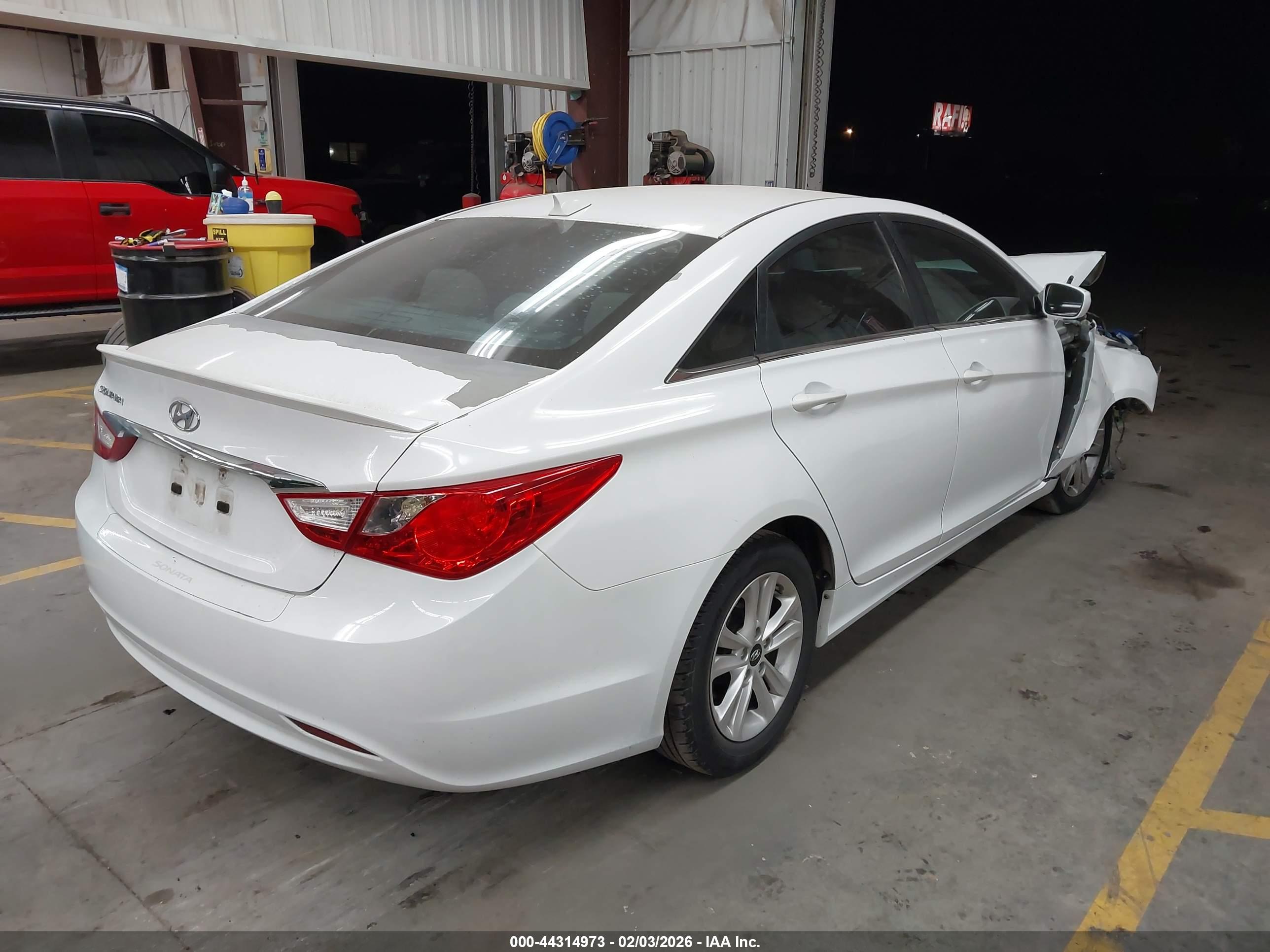 HYUNDAI SONATA image 4