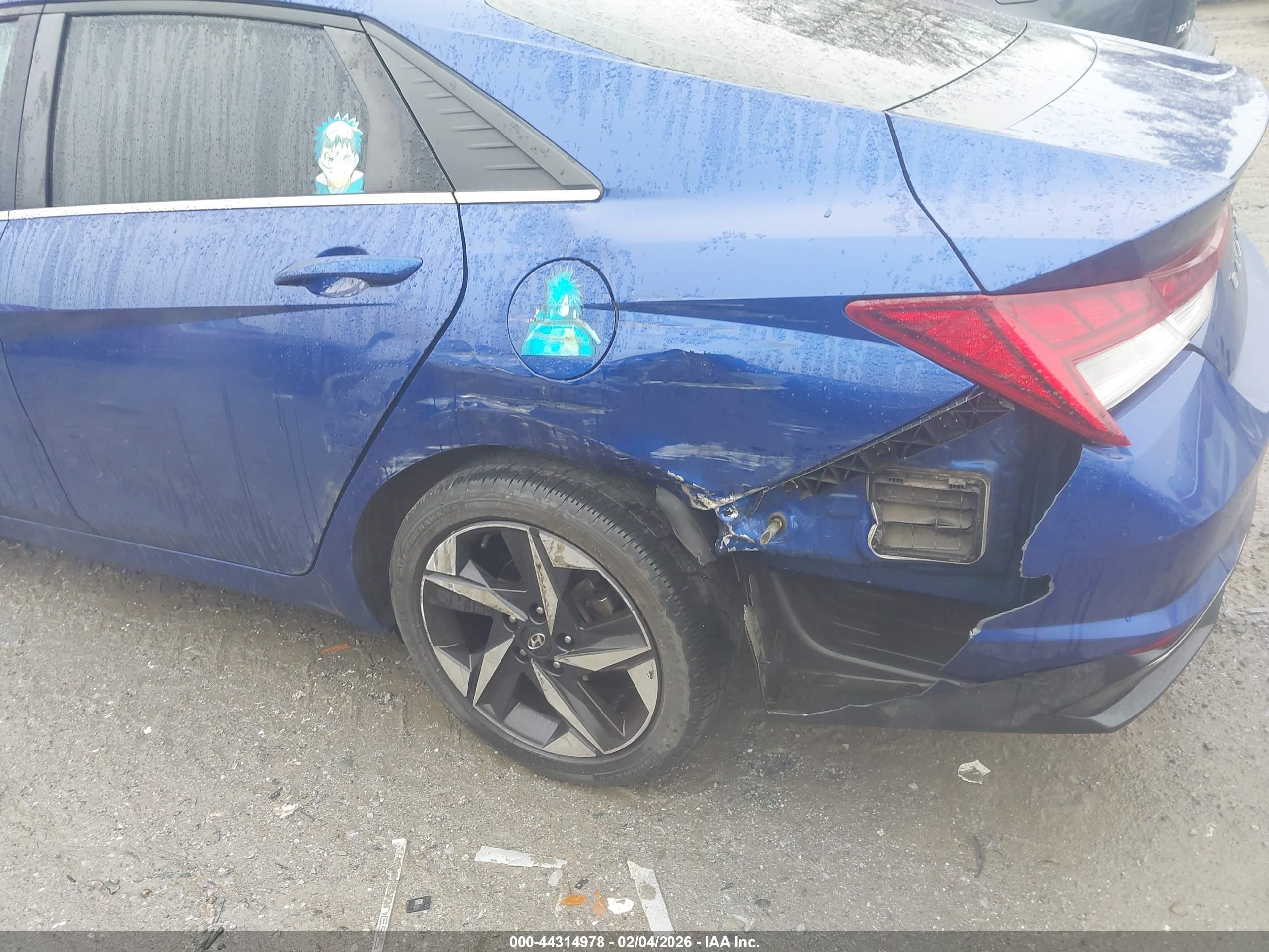 HYUNDAI ELANTRA image 6