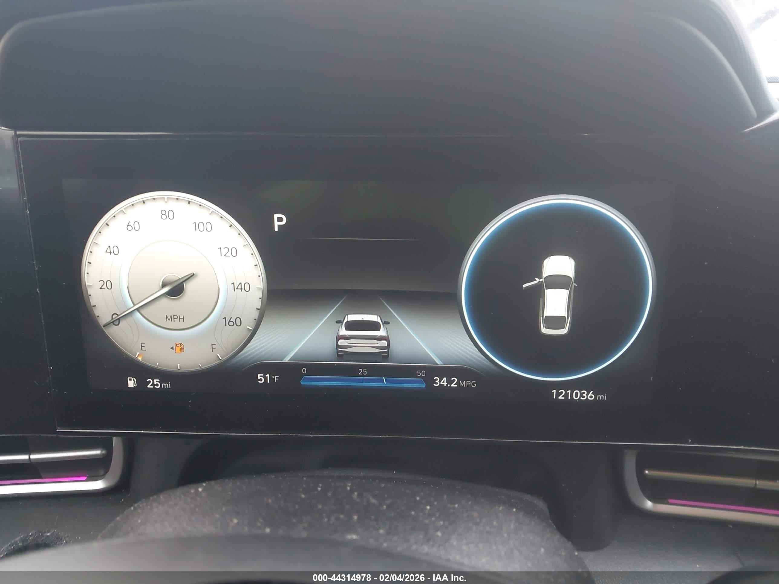 HYUNDAI ELANTRA image 7