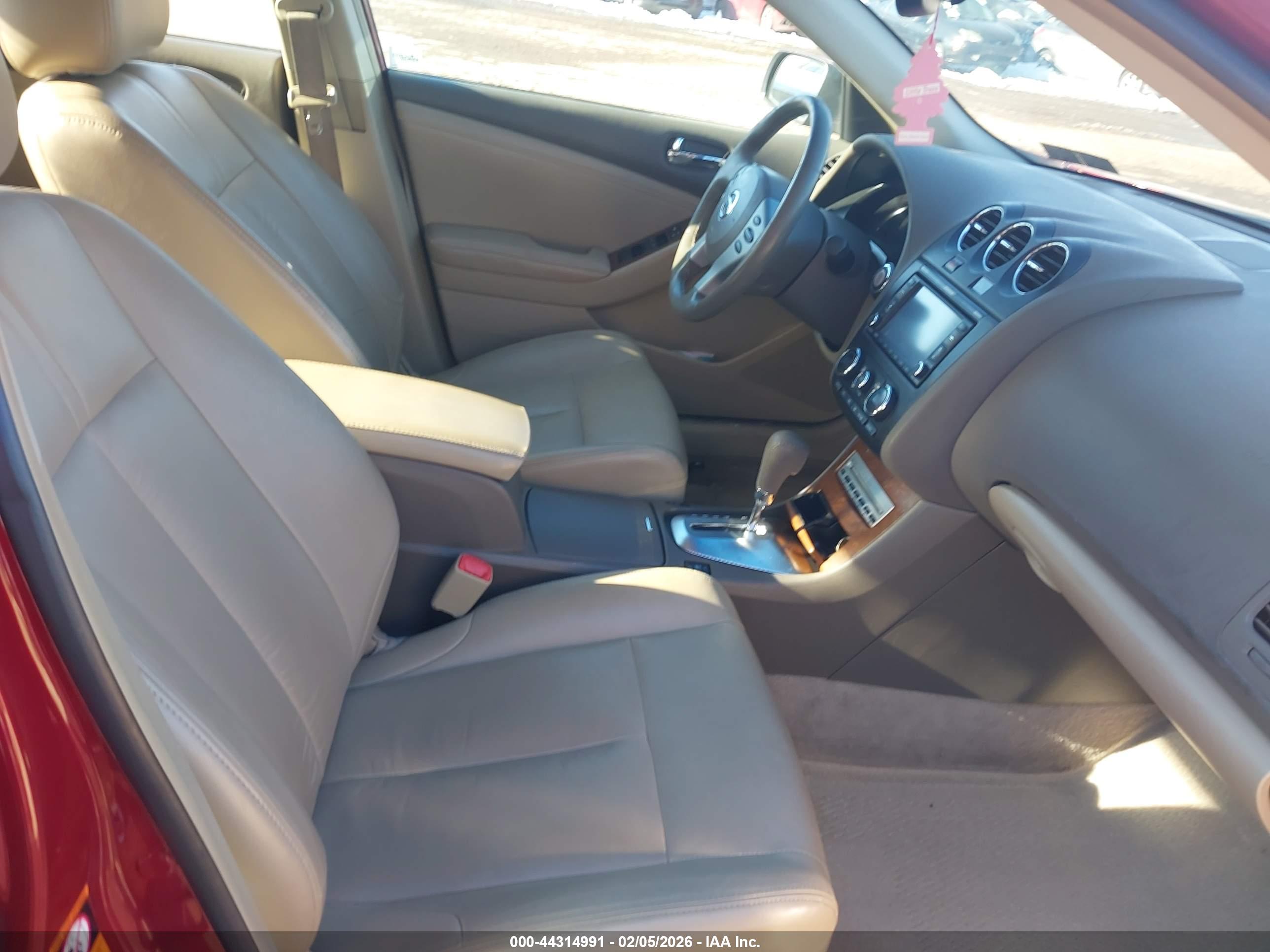 NISSAN ALTIMA image 5