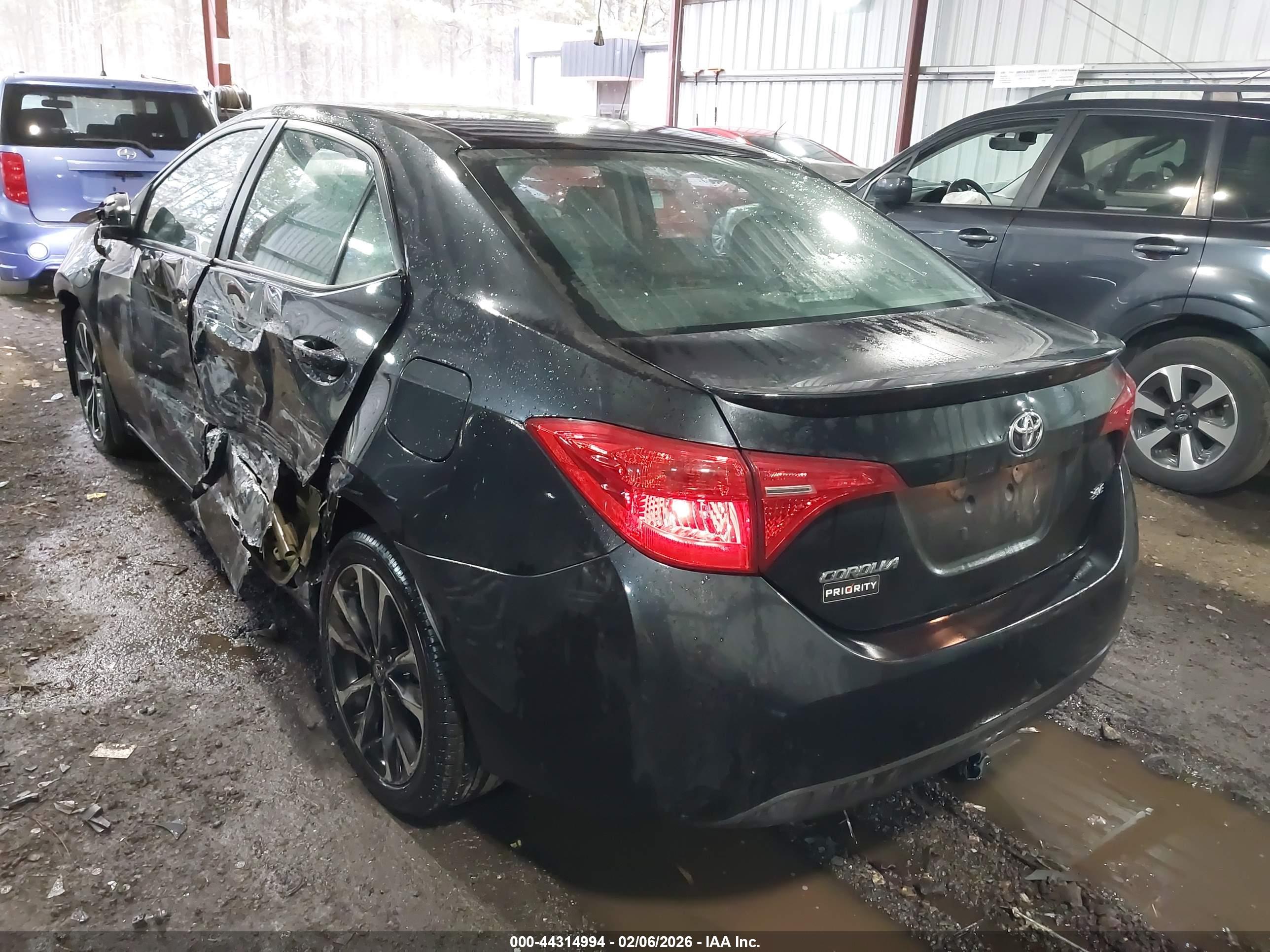 TOYOTA COROLLA image 3