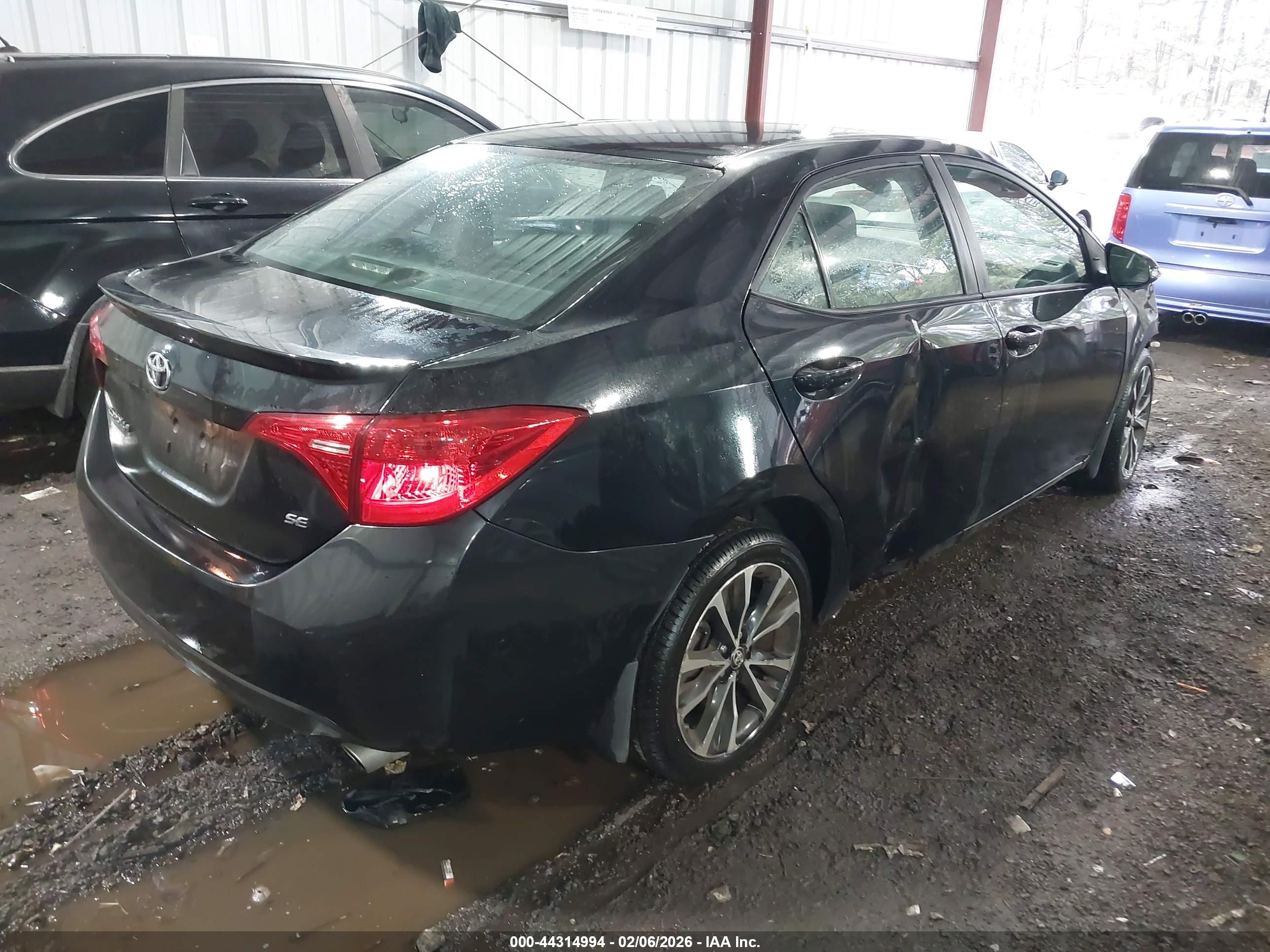 TOYOTA COROLLA image 4