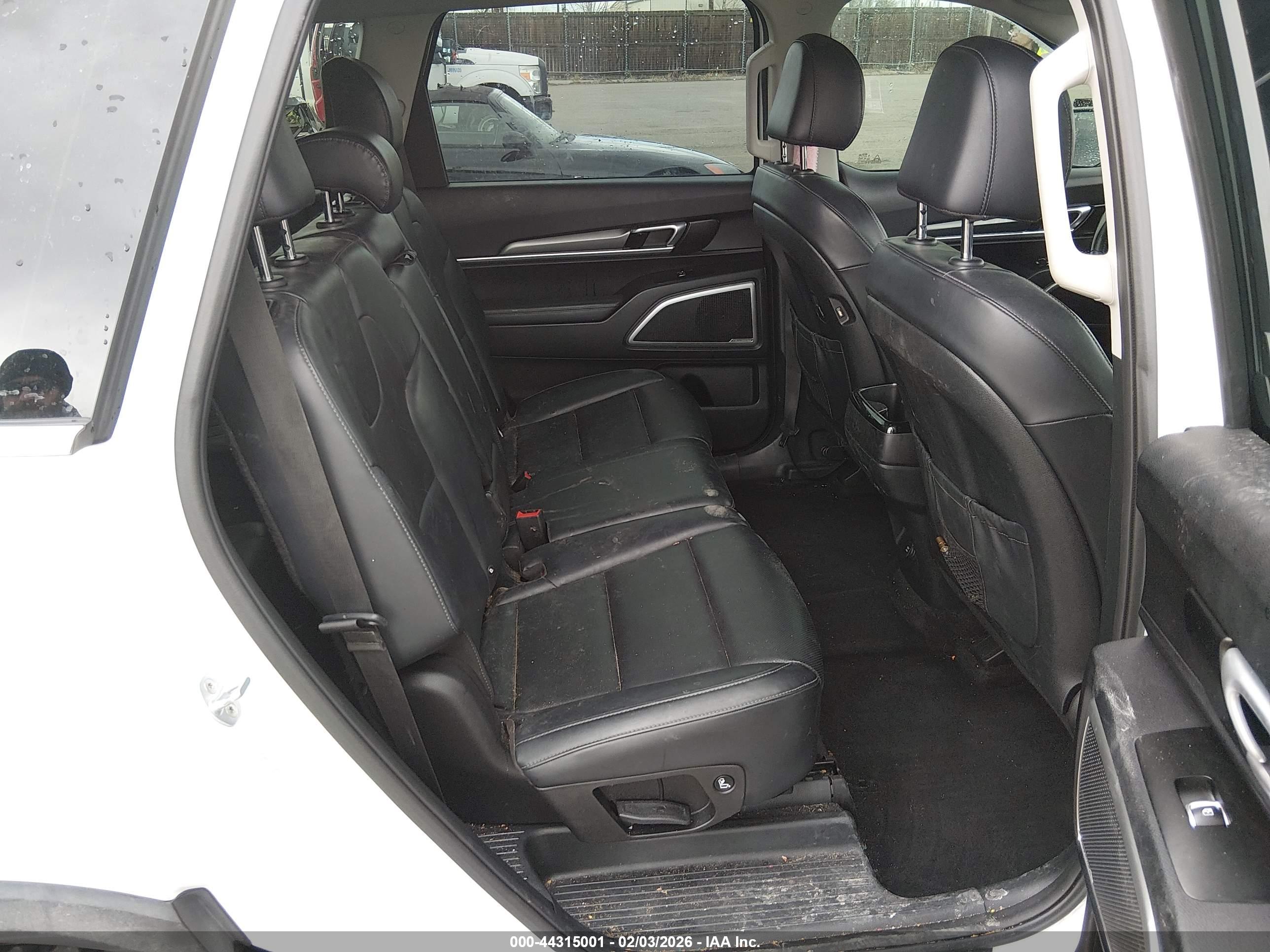 KIA TELLURIDE image 8