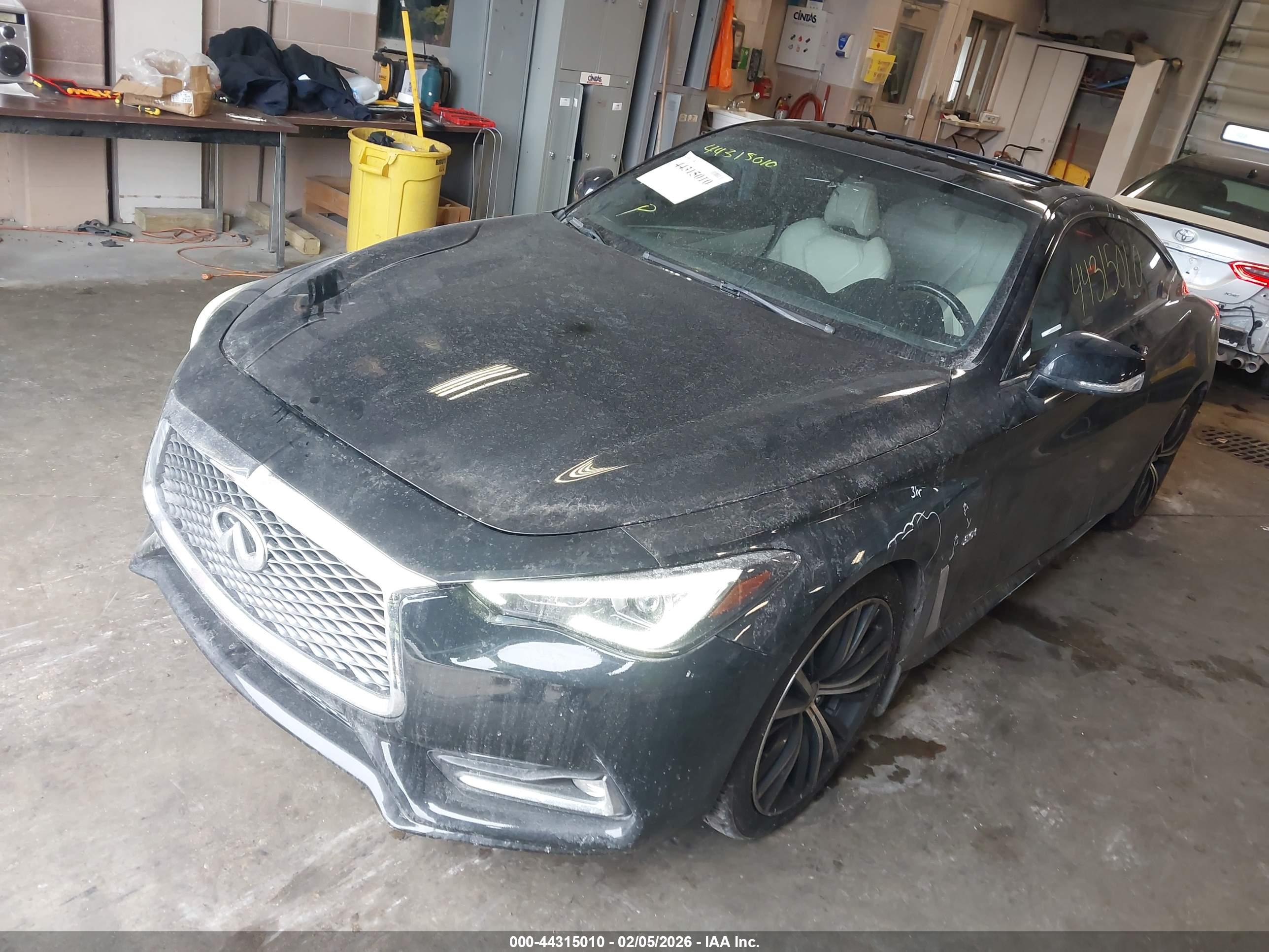 INFINITI Q60 image 2