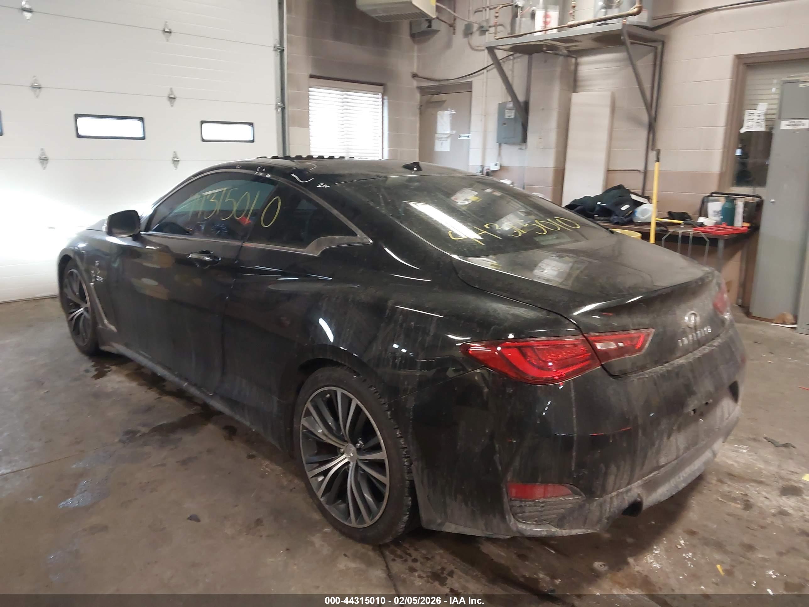 INFINITI Q60 image 3
