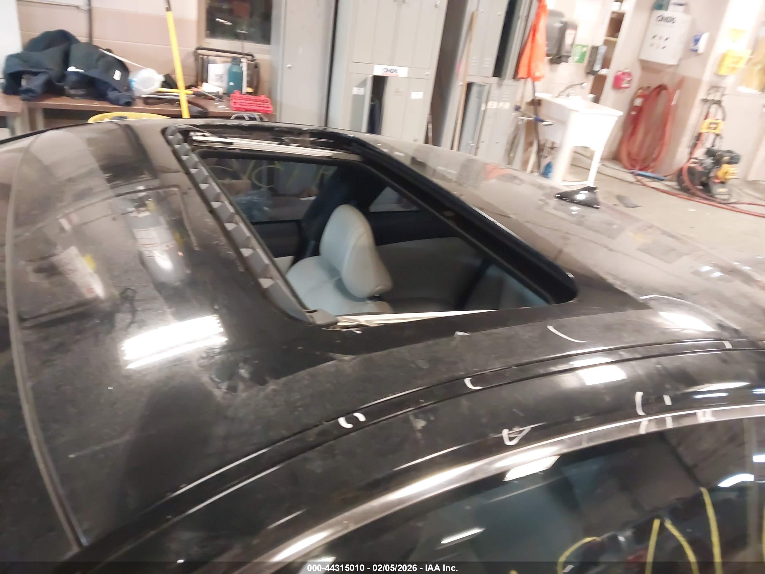 INFINITI Q60 image 6