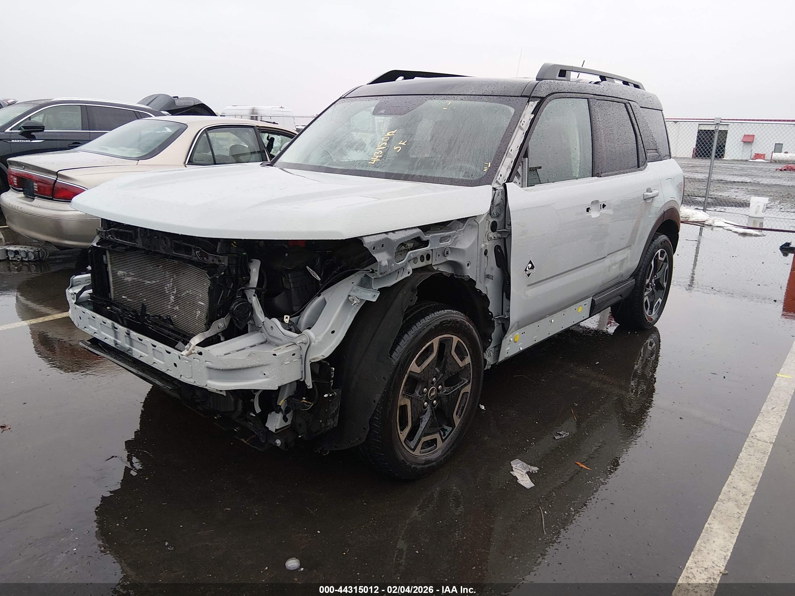 FORD BRONCO image 2