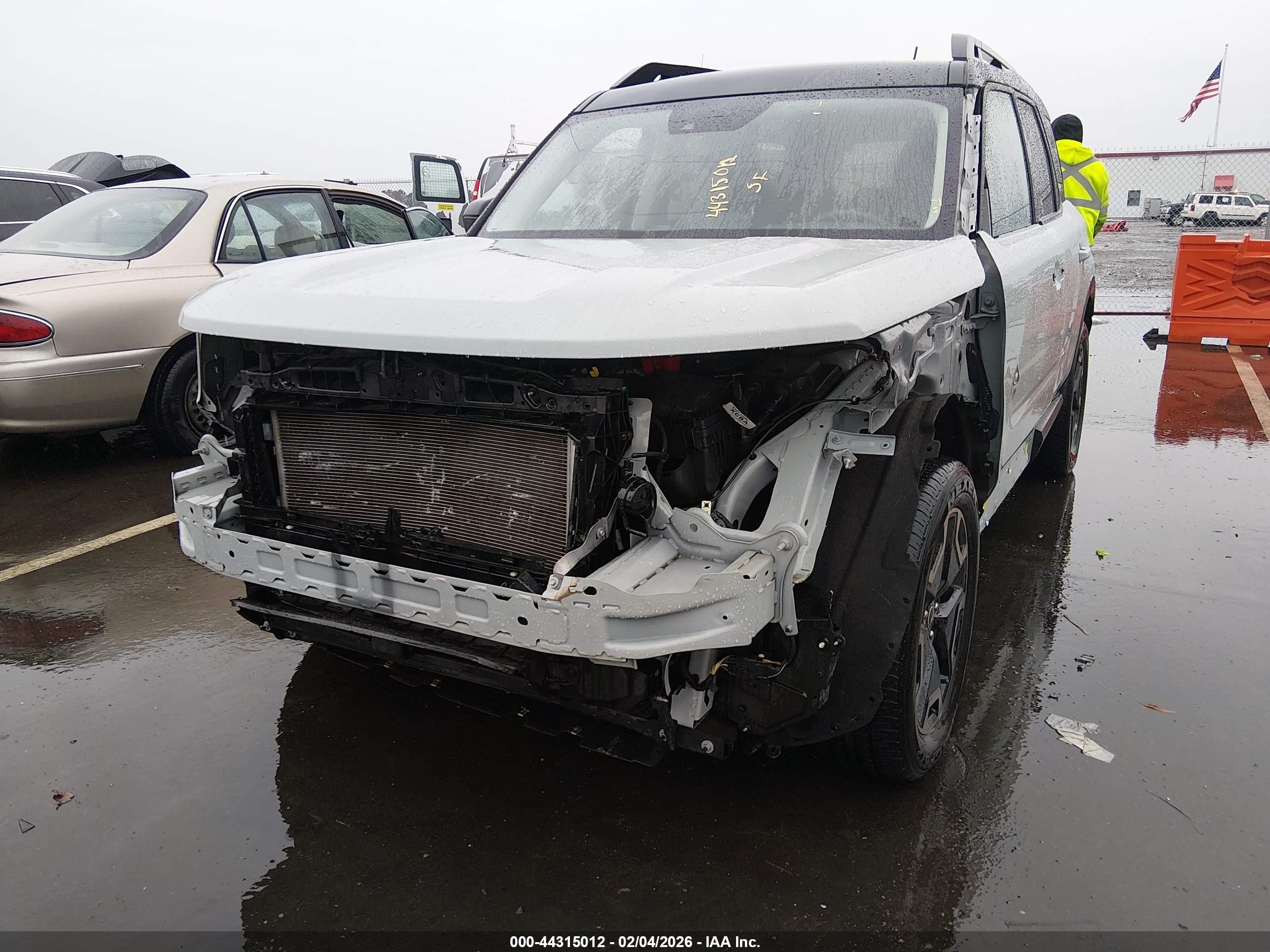 FORD BRONCO image 6